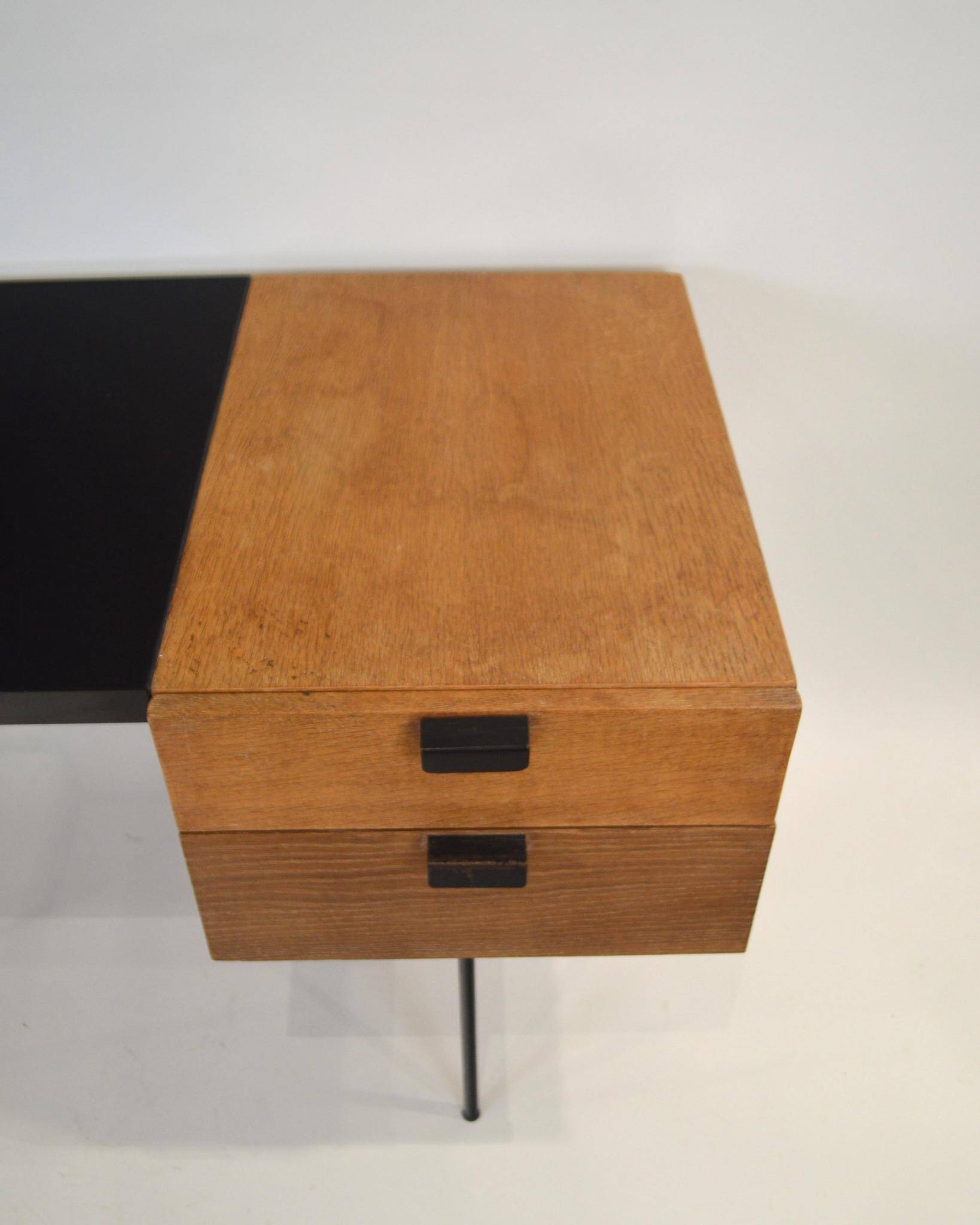 Bureau CM141 de Pierre Paulin
