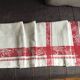 Grande nappe rouge et blanche vintage