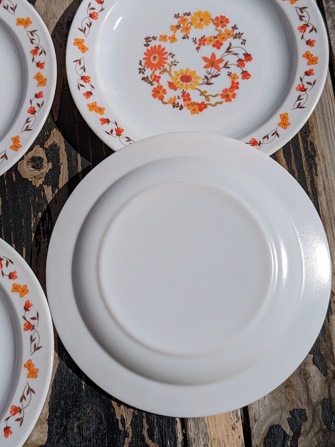 Arcopal dessert plates Scania model 70s