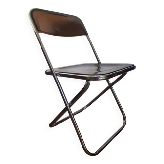 Chaise pliante en plexiglas