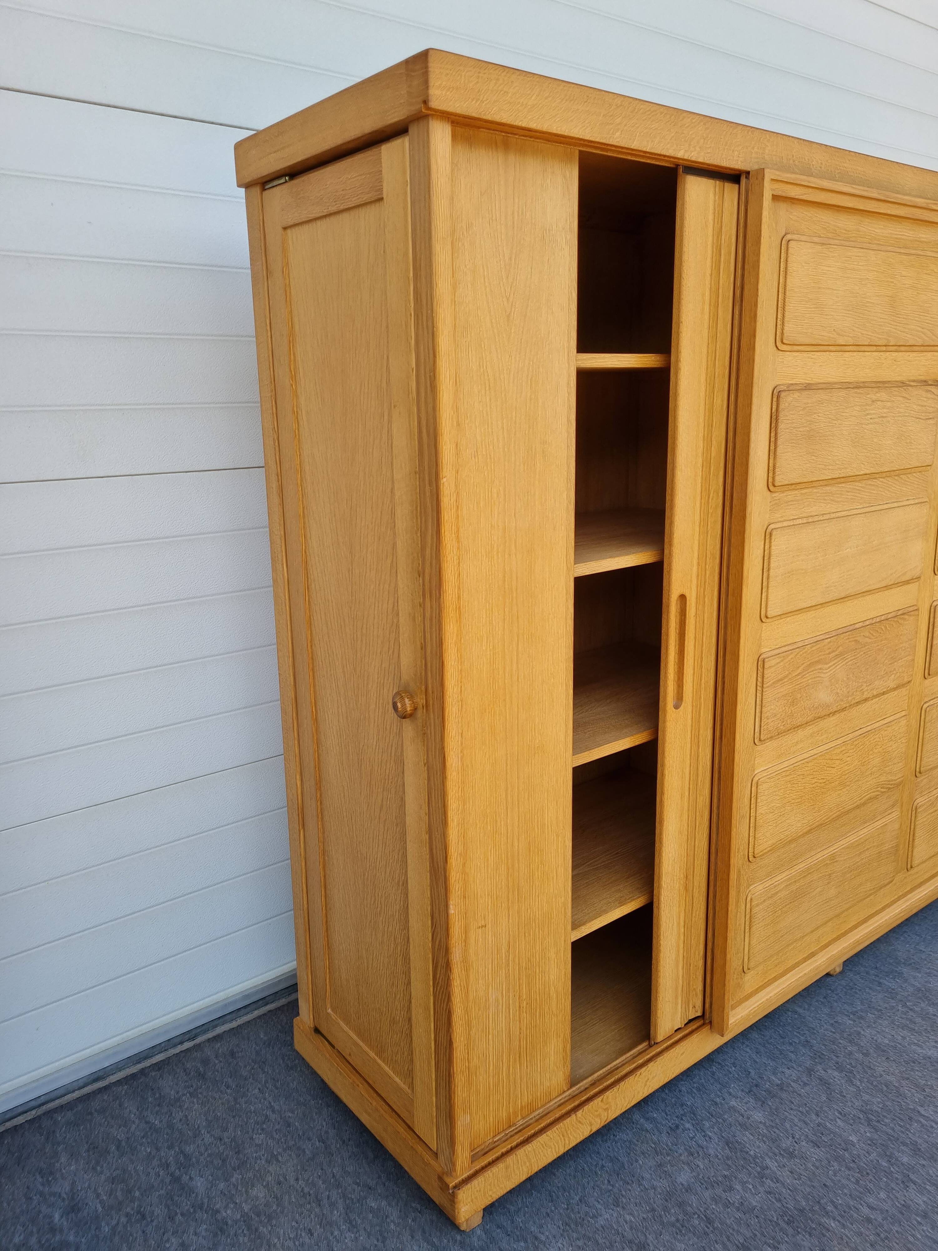 Wardrobe by Guillerme et Chambron, edition Votre Maison