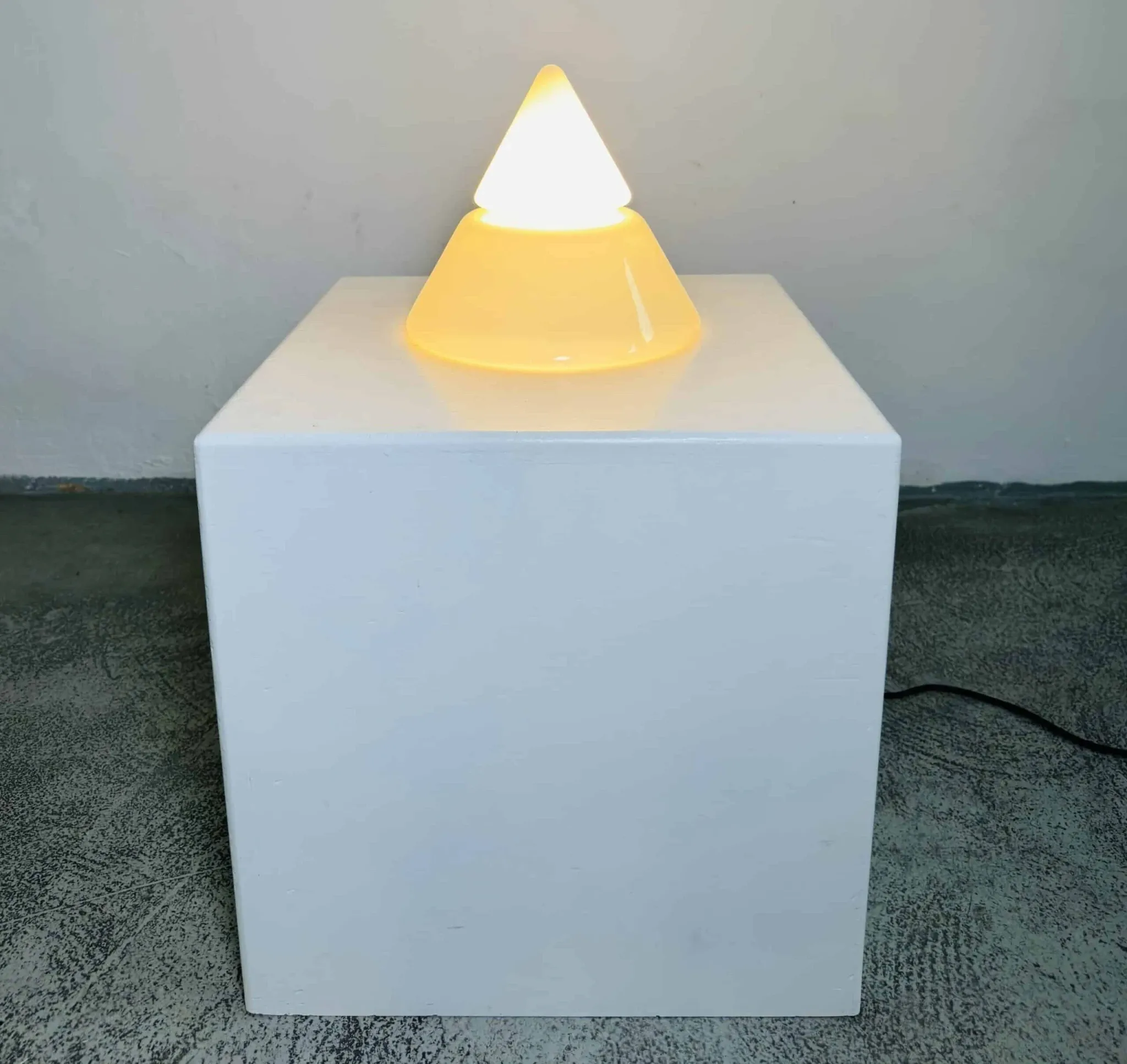 D-2133 Kilimanjaro Table Lamp By Sergio Asti For Raak Amsterdam, The Netherlands, 1978