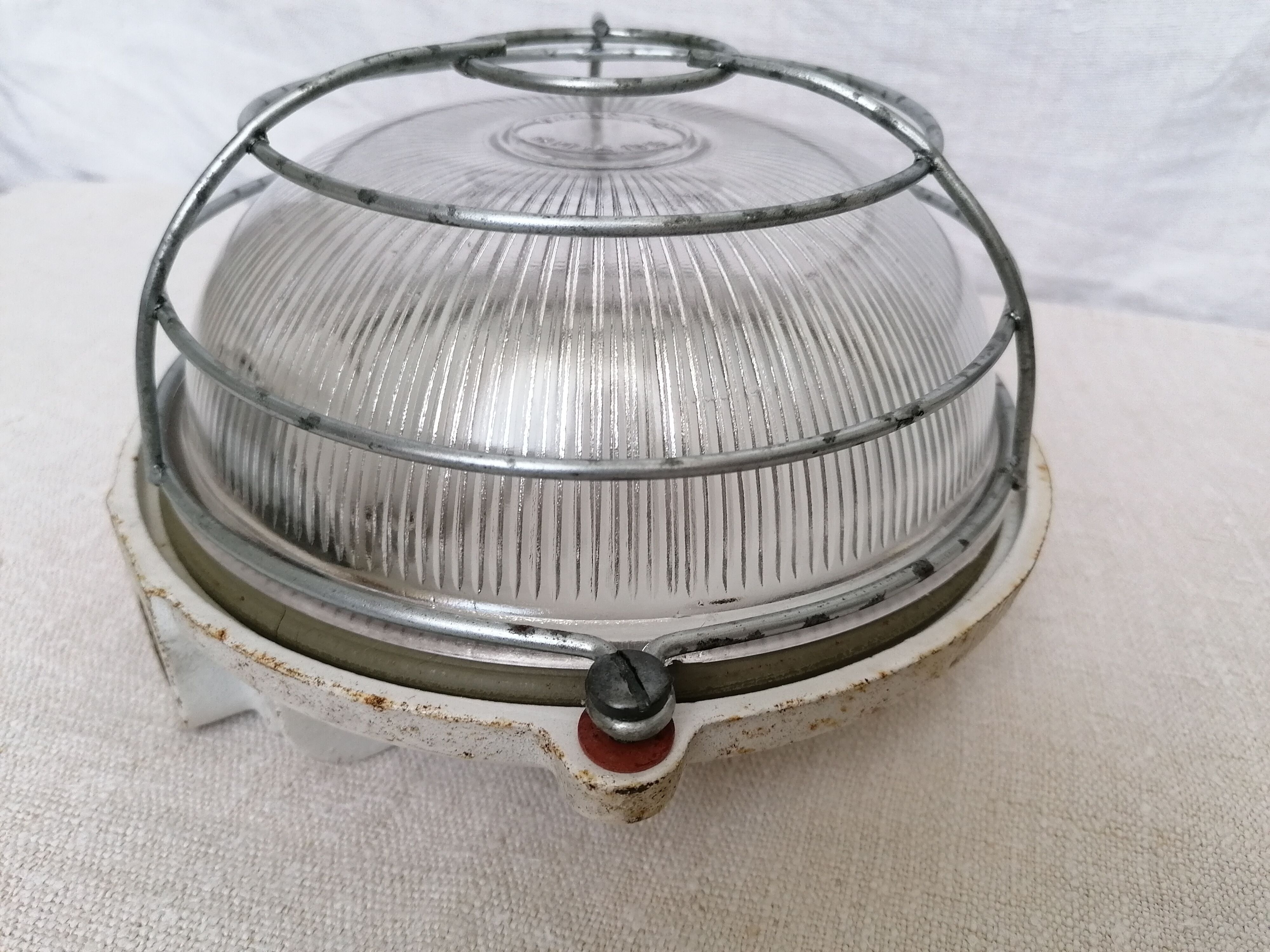 Mapelec cast iron sconce