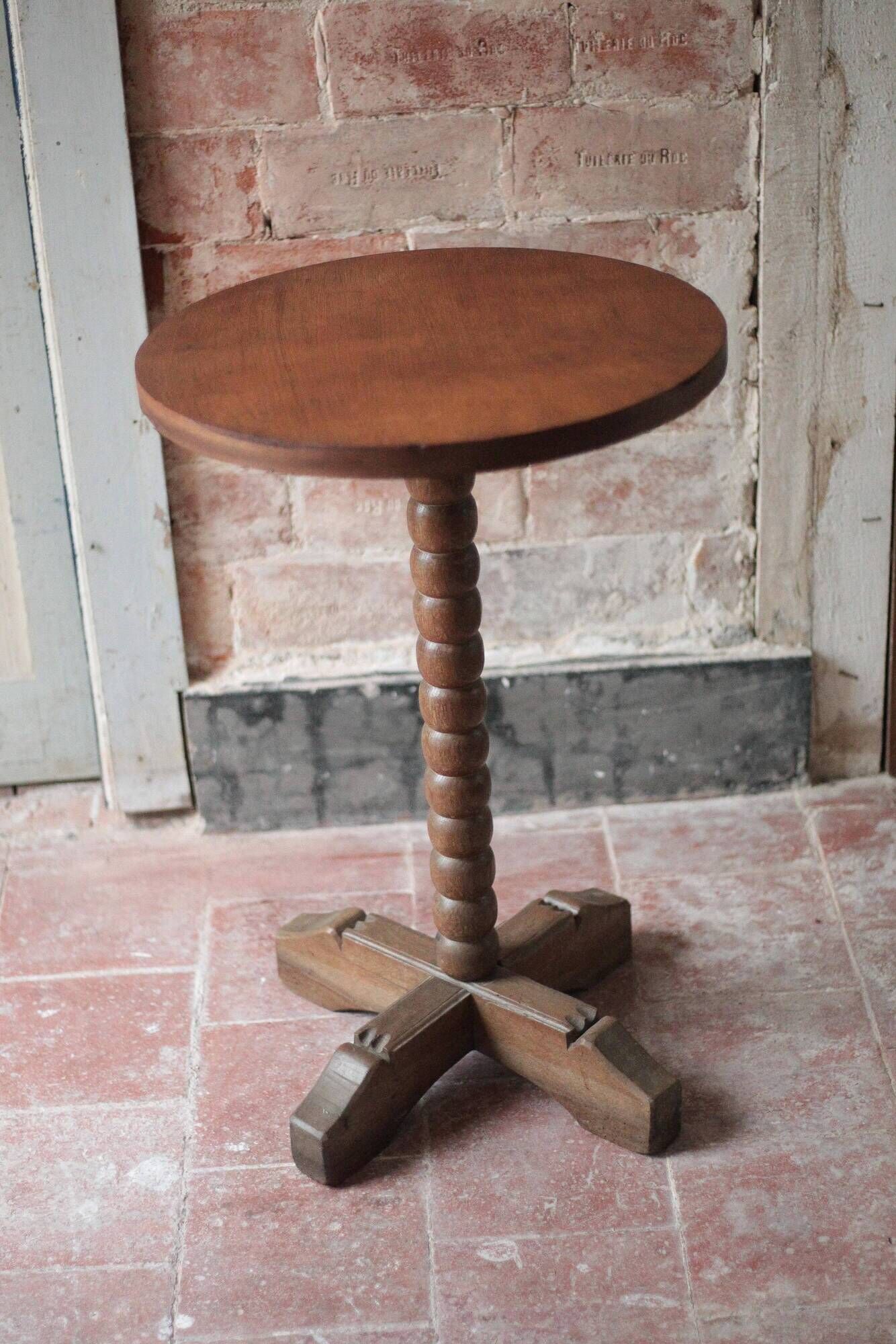 Table d'appoint, guéridon en bois, pied perlé
