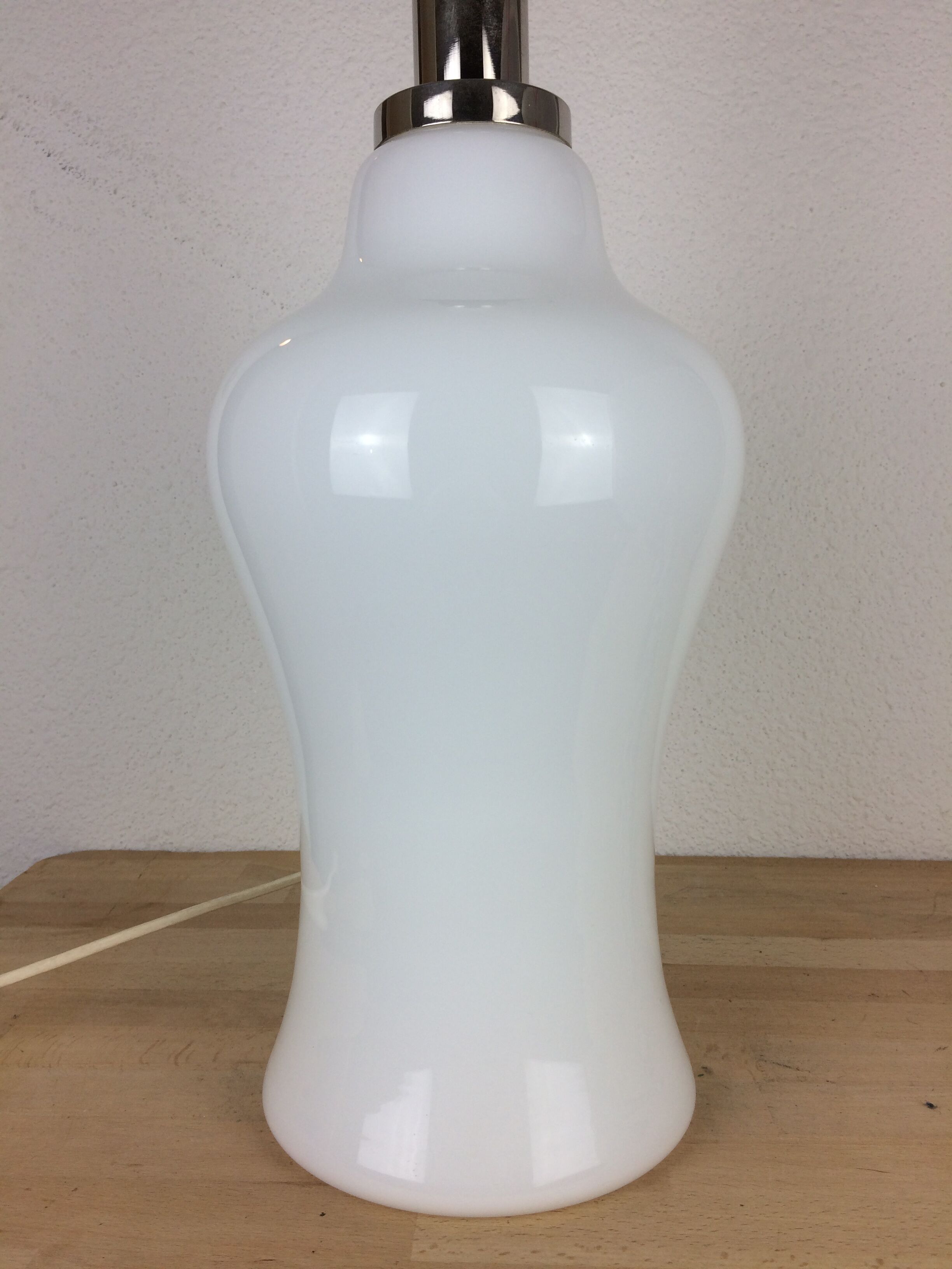 Opaline table lamp 70s space age foot baluster