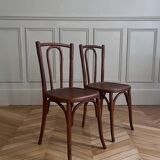 Chaises de style bistrot parisien