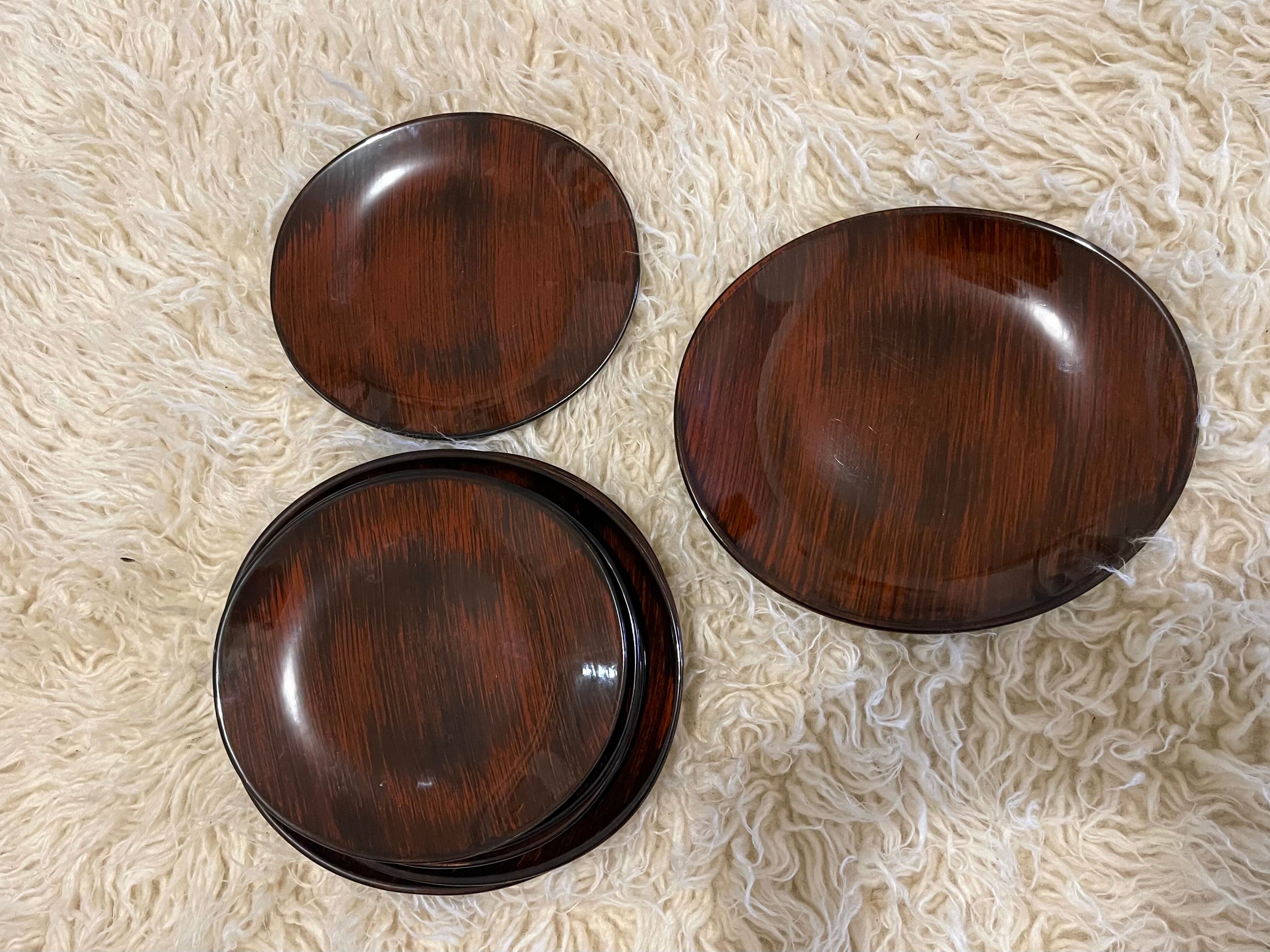 12 assiettes vintage 1970