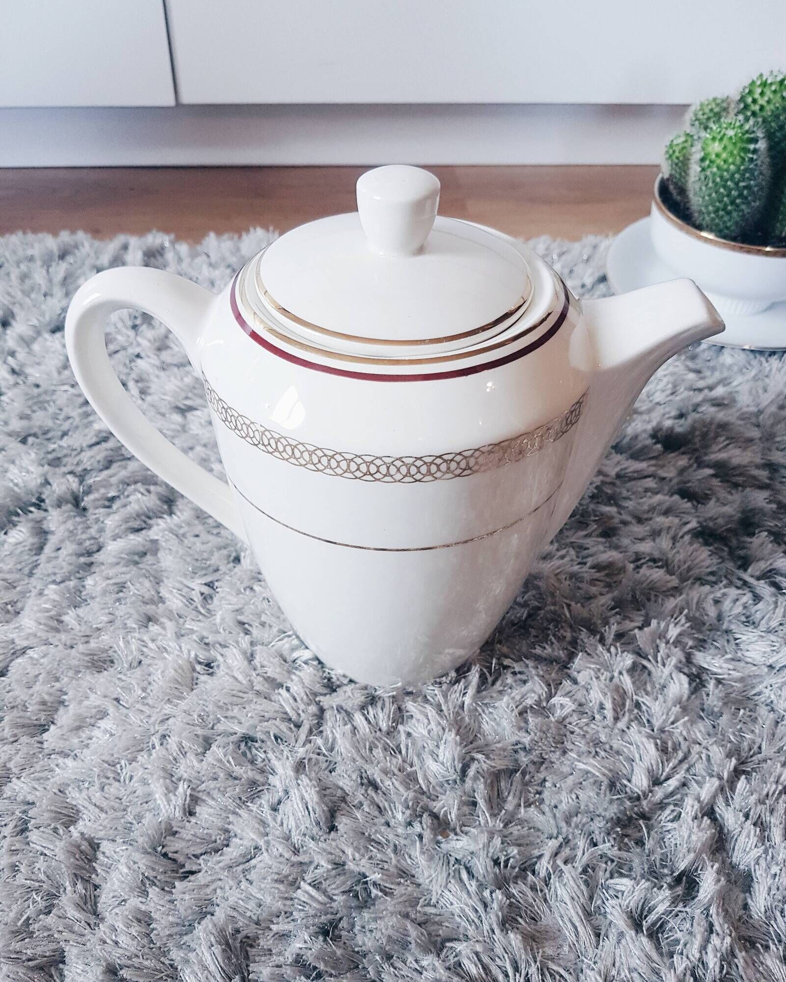 Cafetière théière en porcelaine de Gien