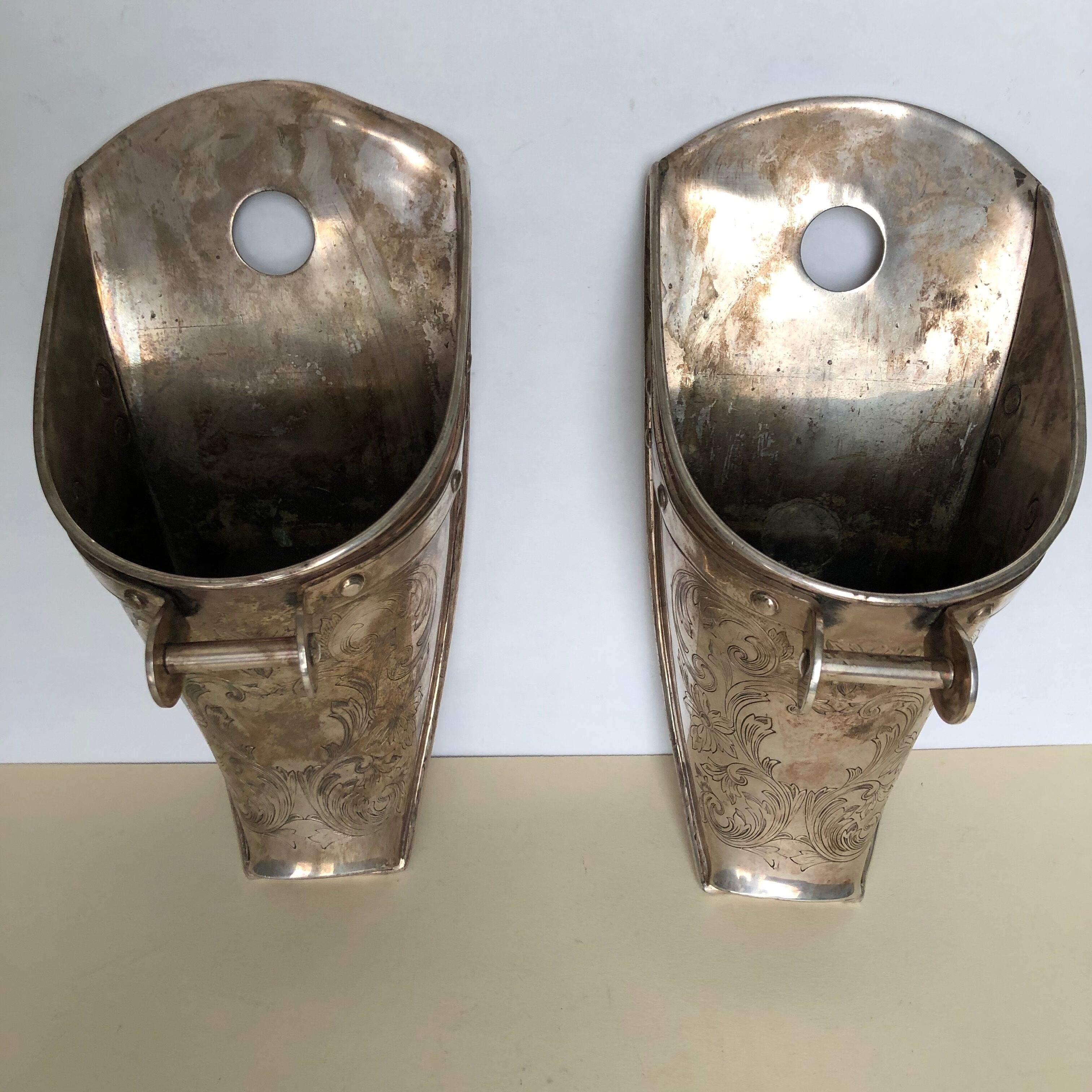 Silver metal bouquetières