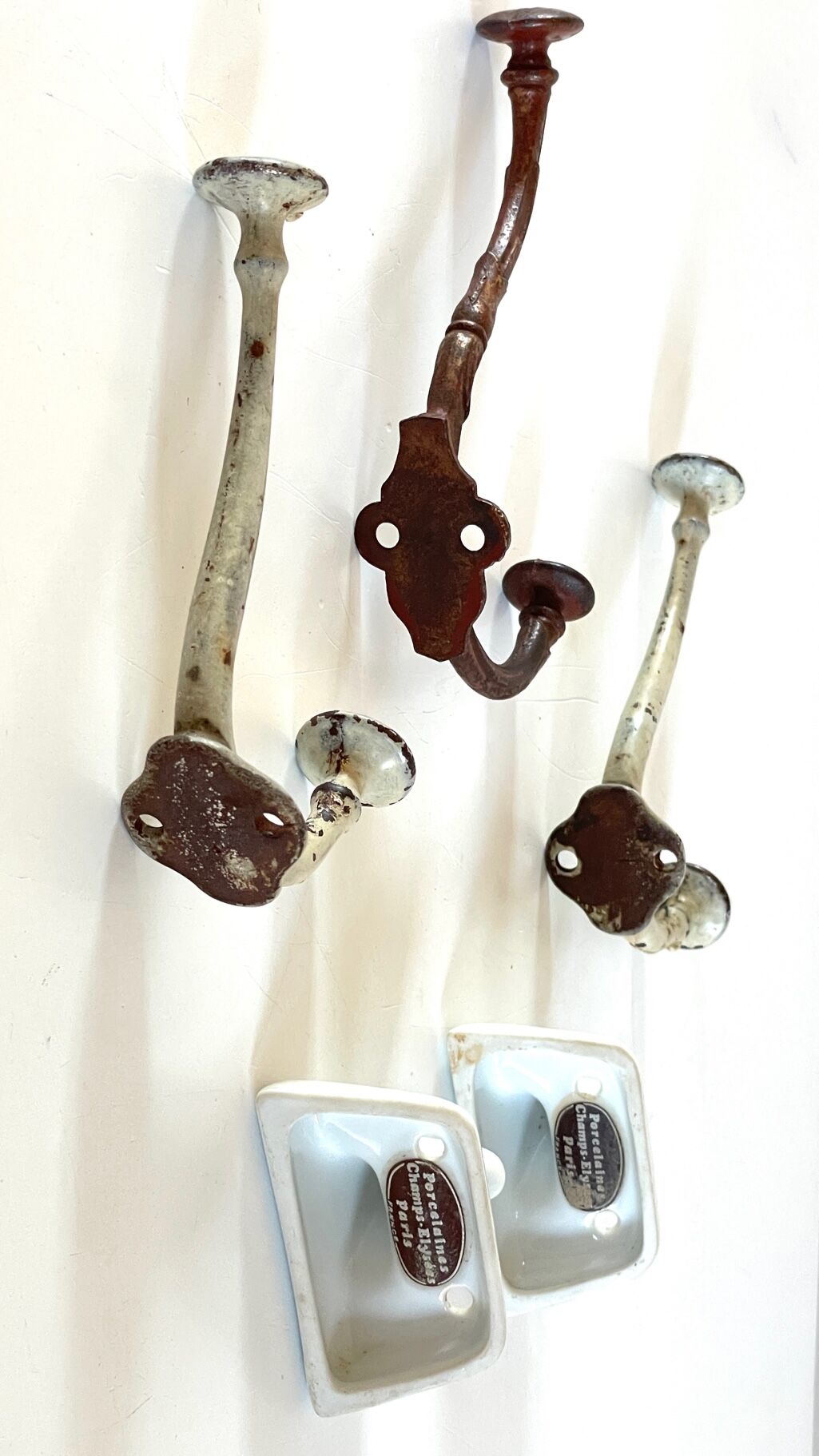 Lot pateres steel and porcelain vintage