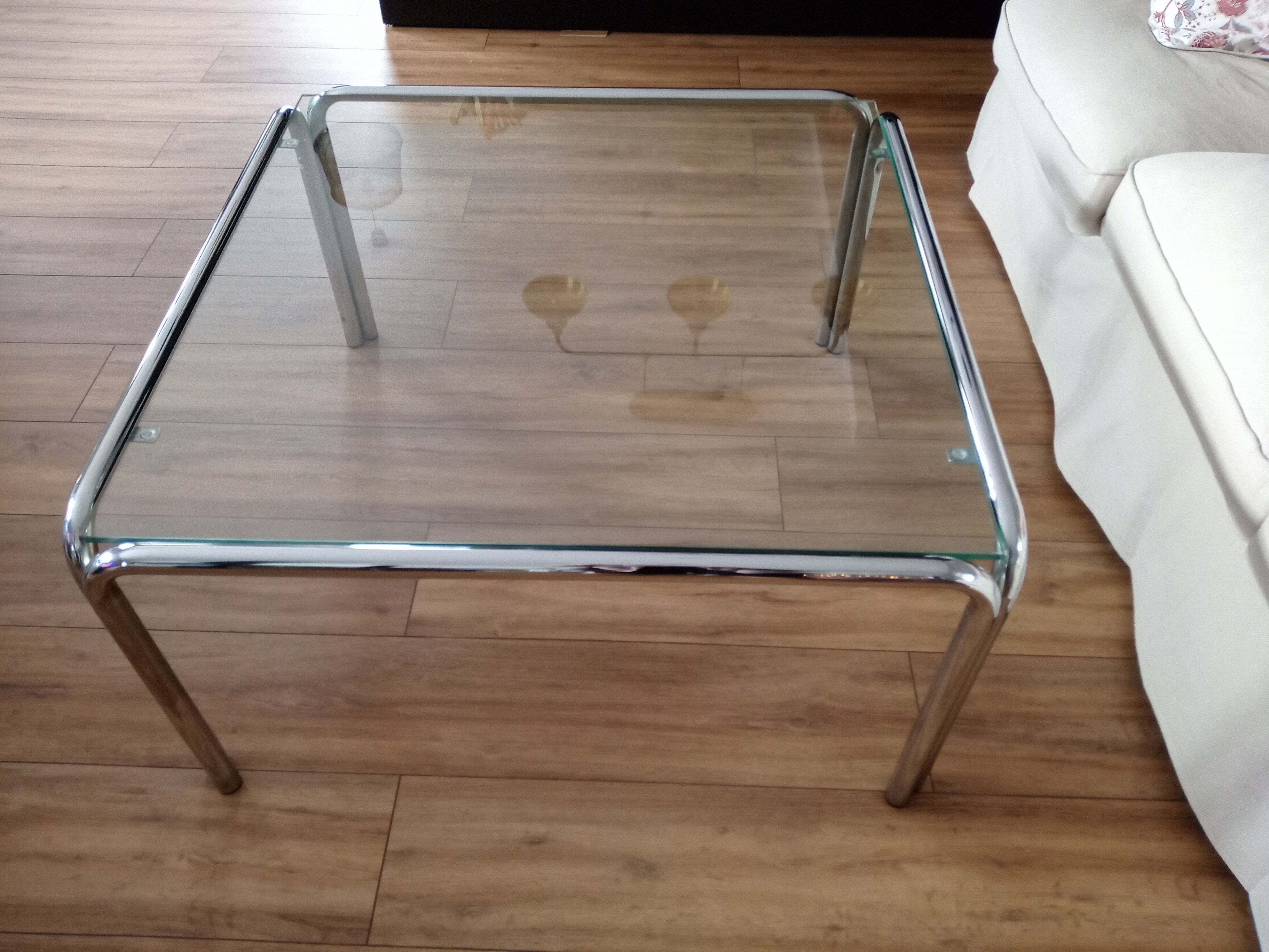 Table basse carrée vintage années 70 plateau en verre transparent et pieds chromé