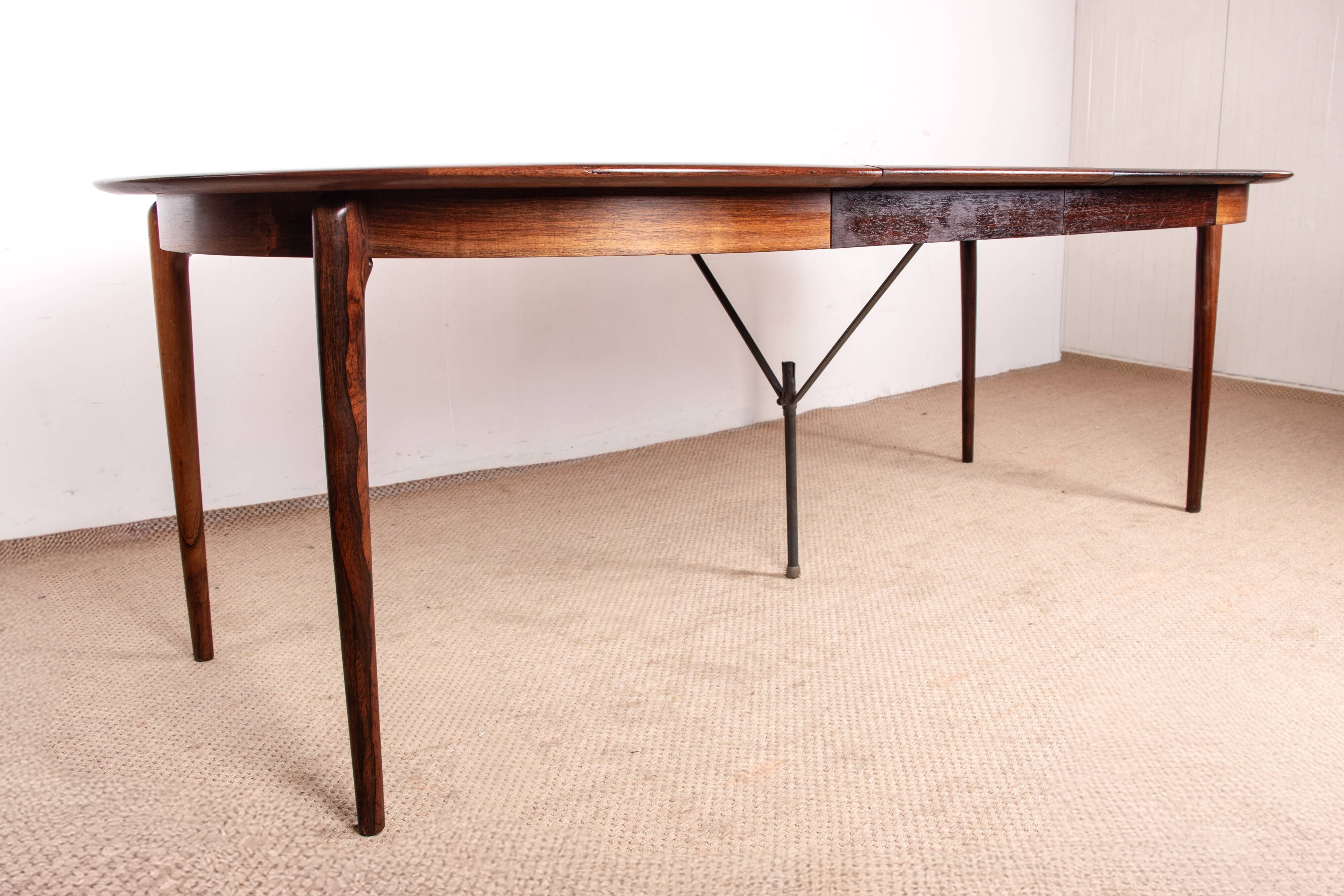 Danish extendable dining table, rosewood, Kai Lyngfeldt Larsen 1960.