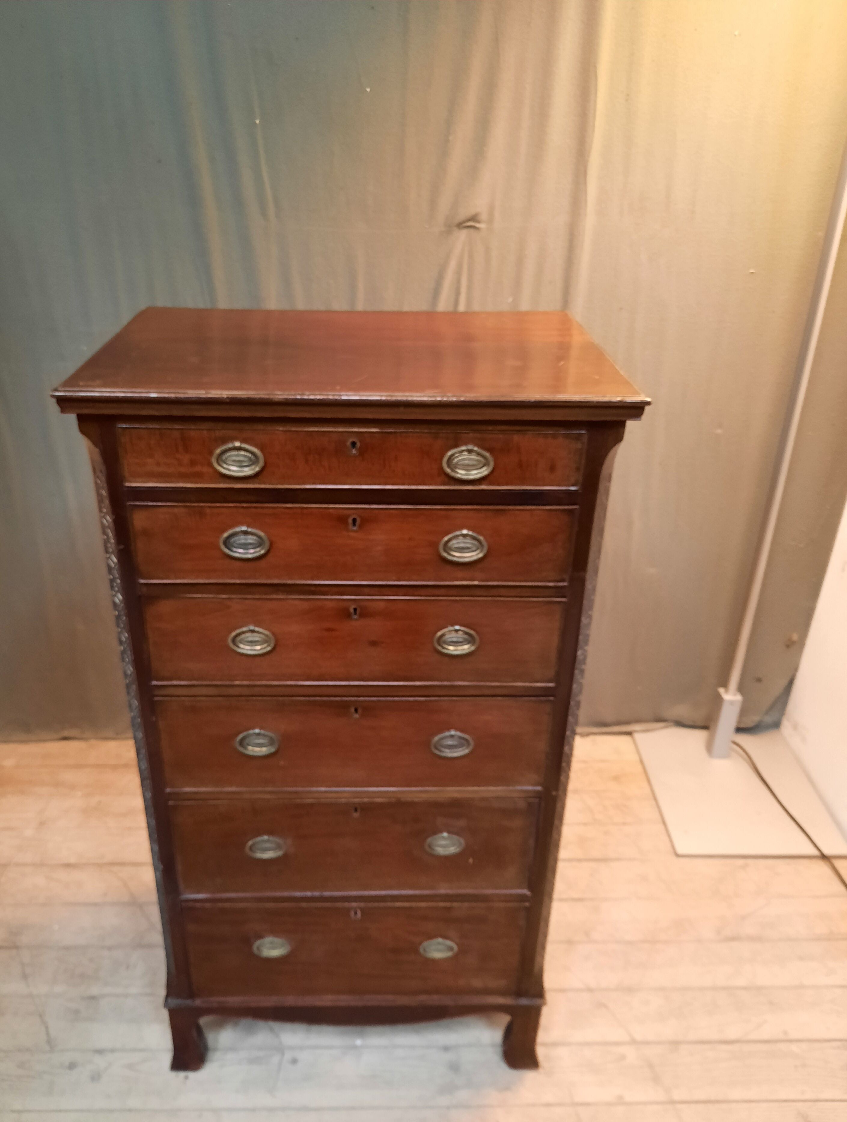 English Mahogany Semainier