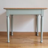 Farm table