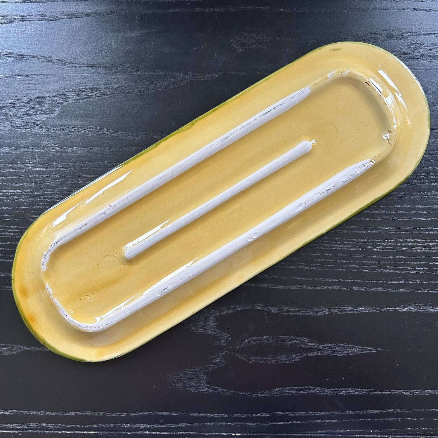 Long Provençal decorative plate