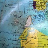 Globe terrestre lumineux en verre 50’s/60’s