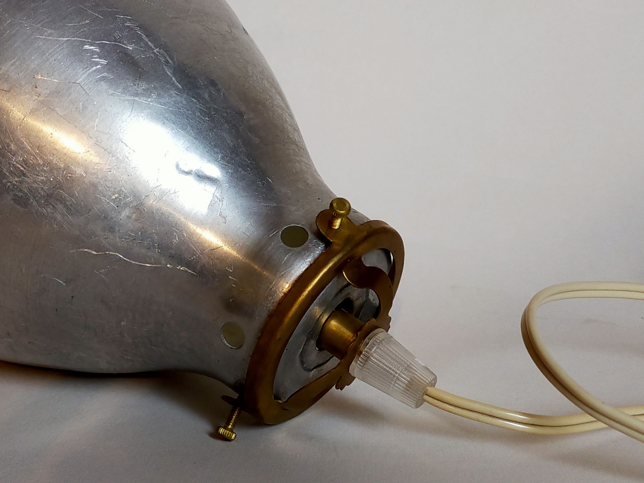 Suspension lampshade bell in vintage aluminum