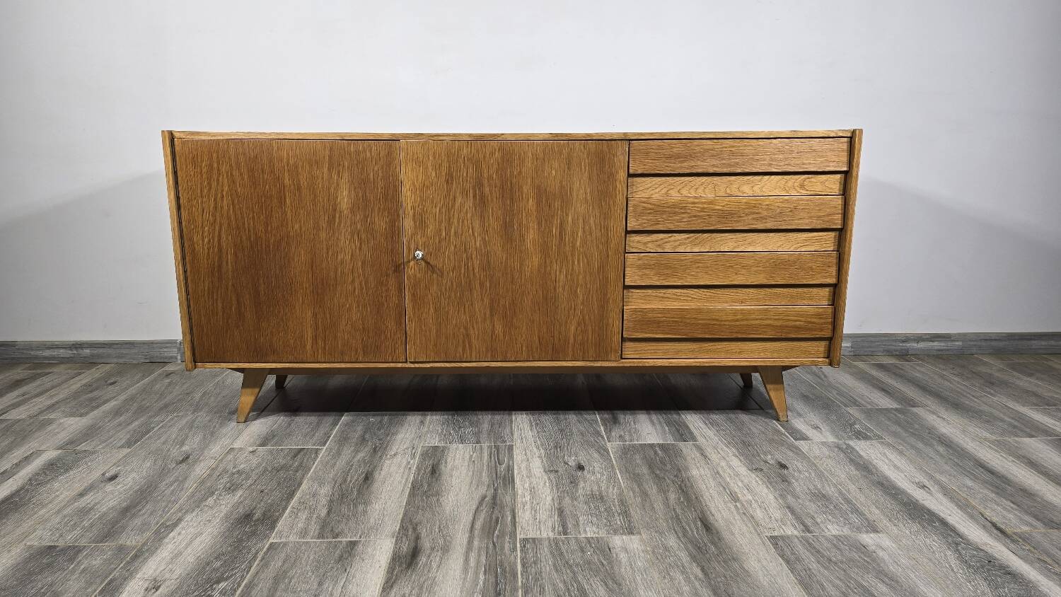 Buffet de Jiri Jiroutek pour Interior Prague, années 1960