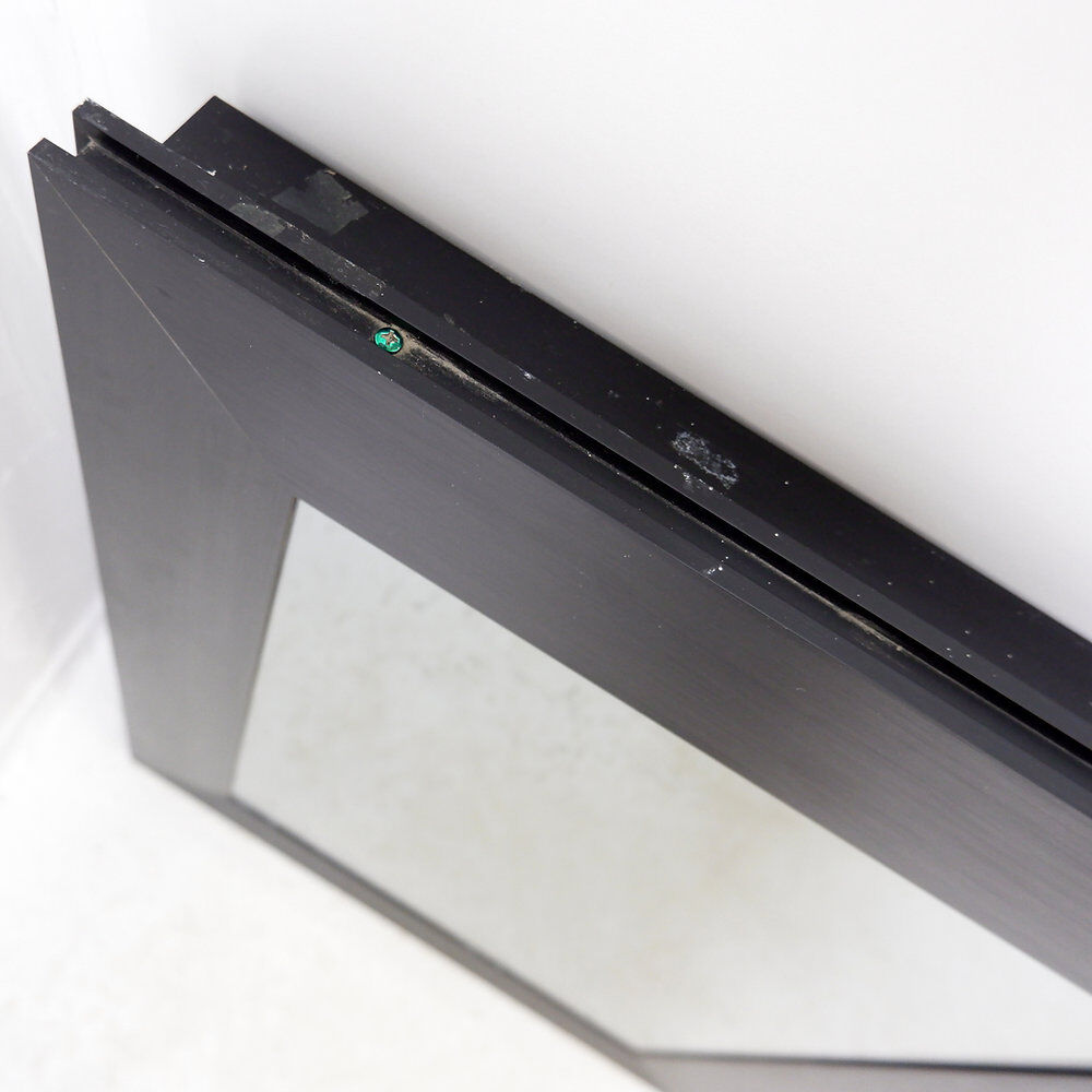 Infinite mirror with black metal frame - Italy