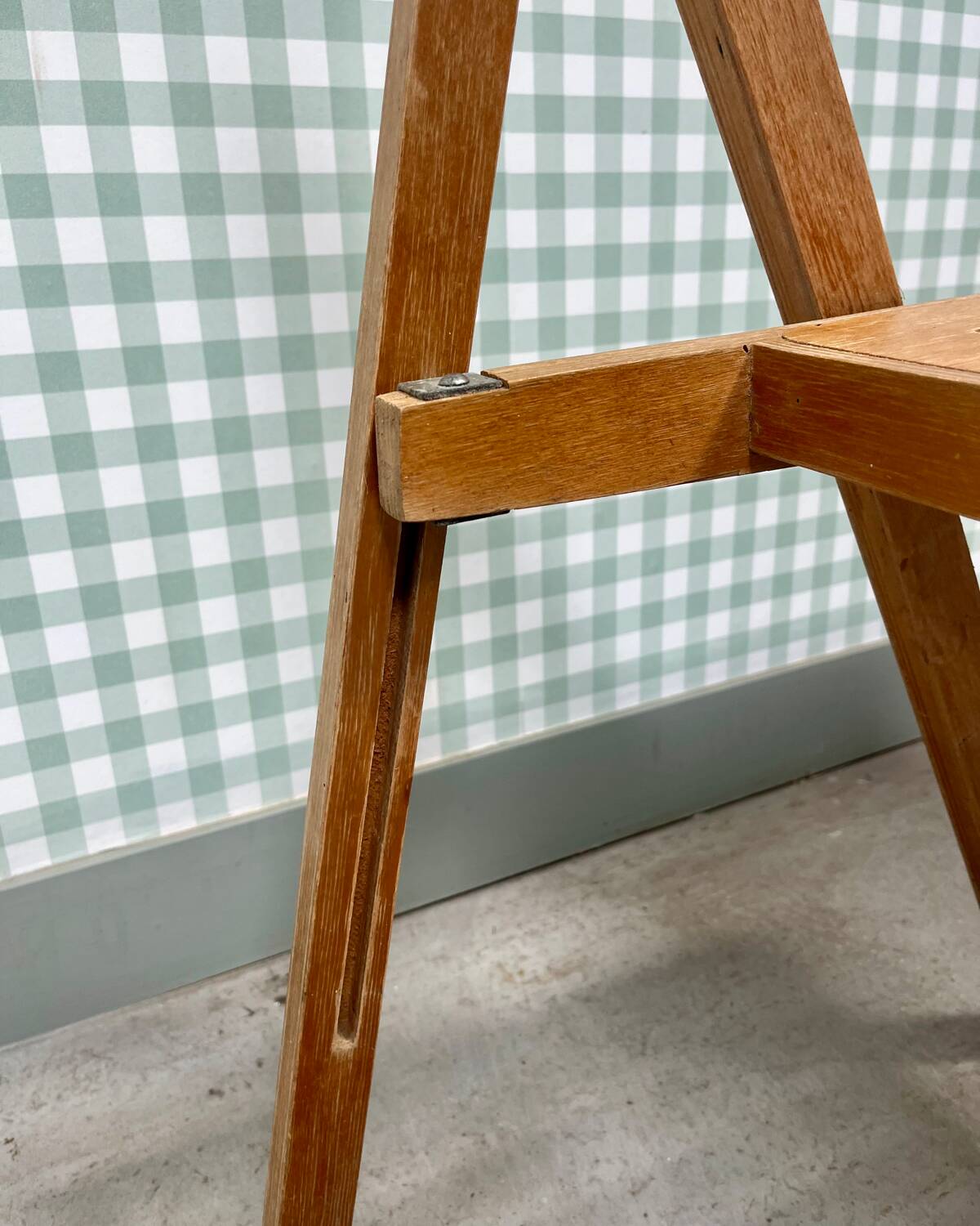 Pair of 70s wooden folding chairs