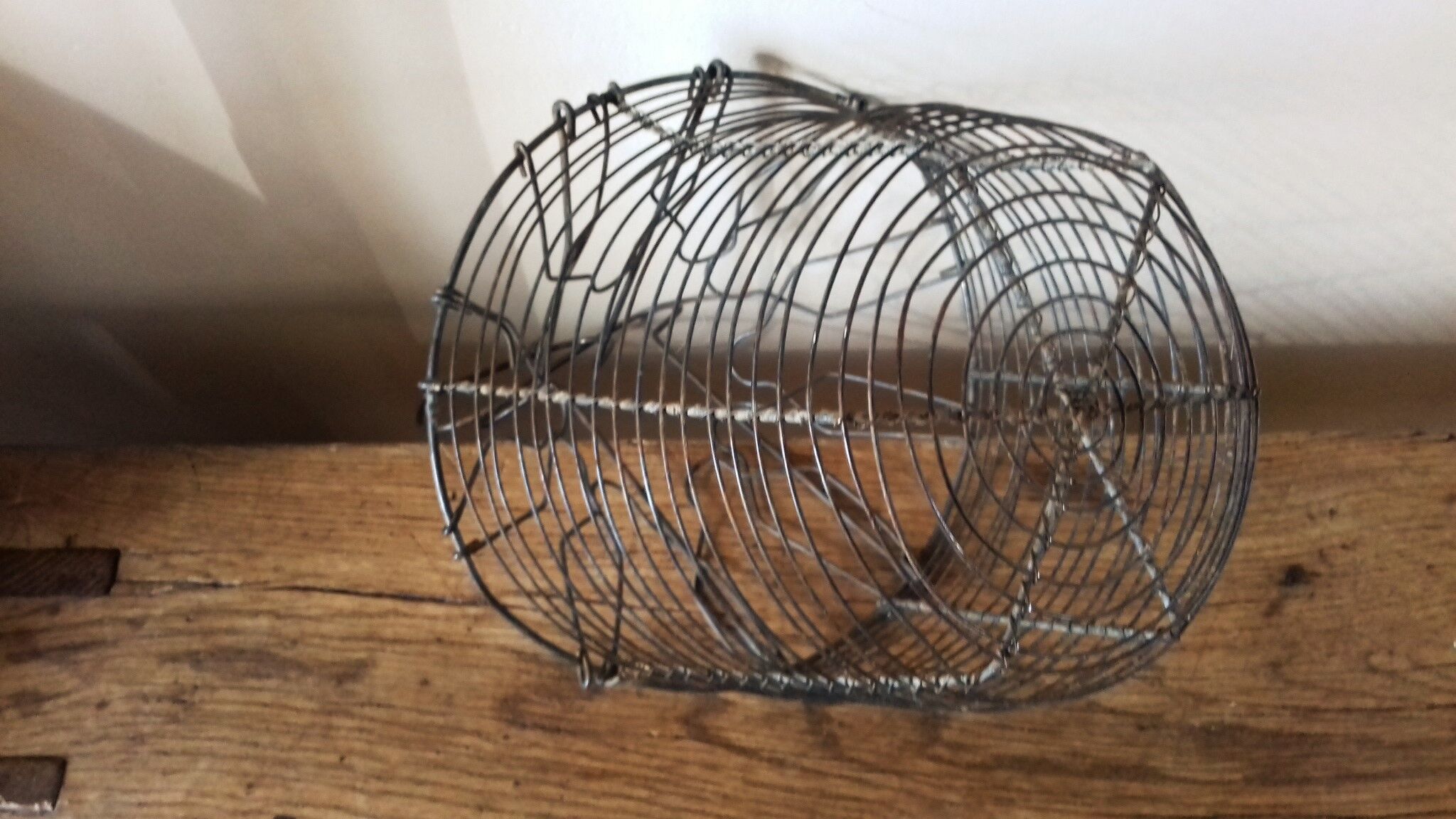 Salad basket opening star metal wire two handles