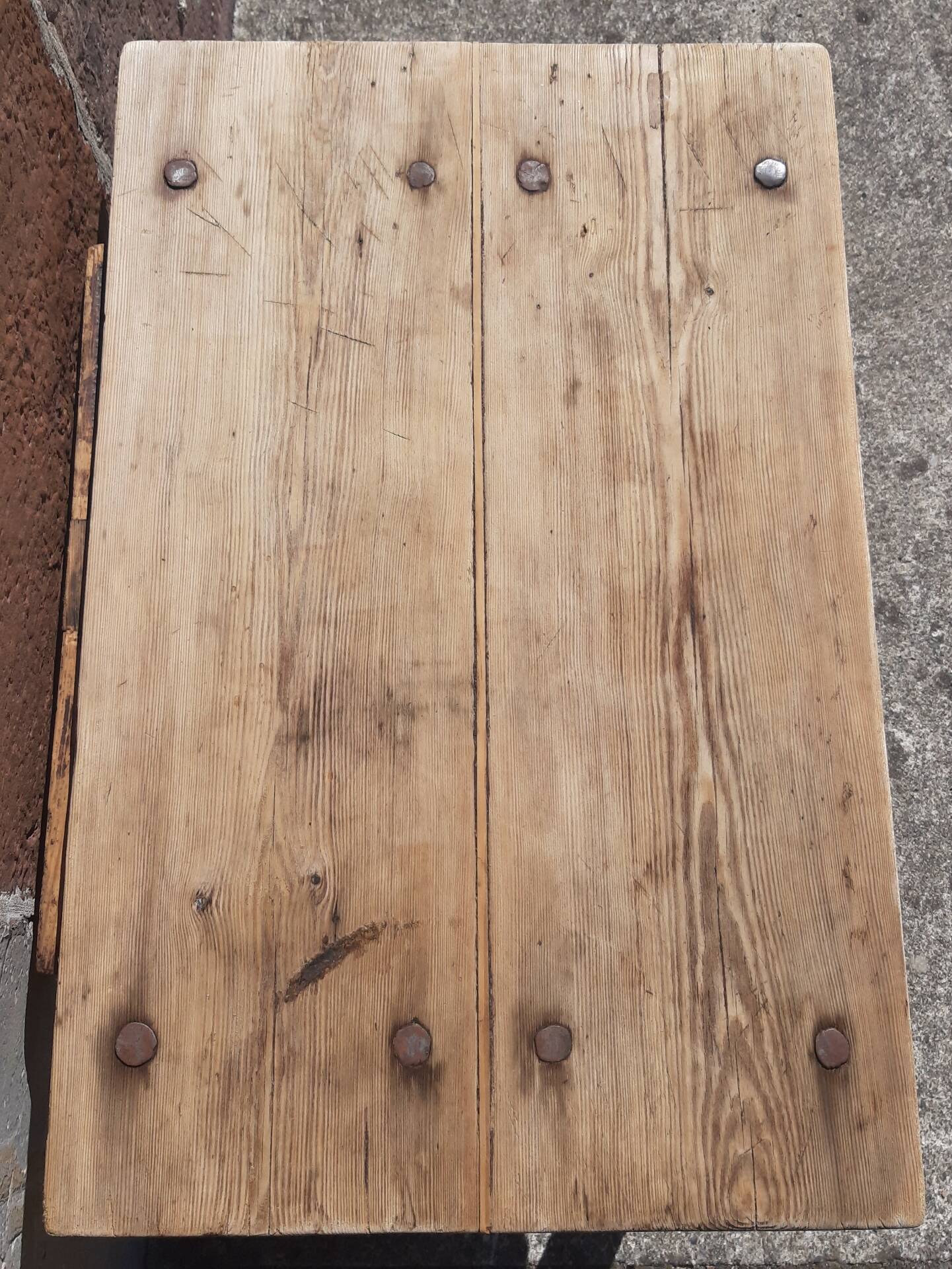 Table basse ou d' appoint. (18ème siècle)