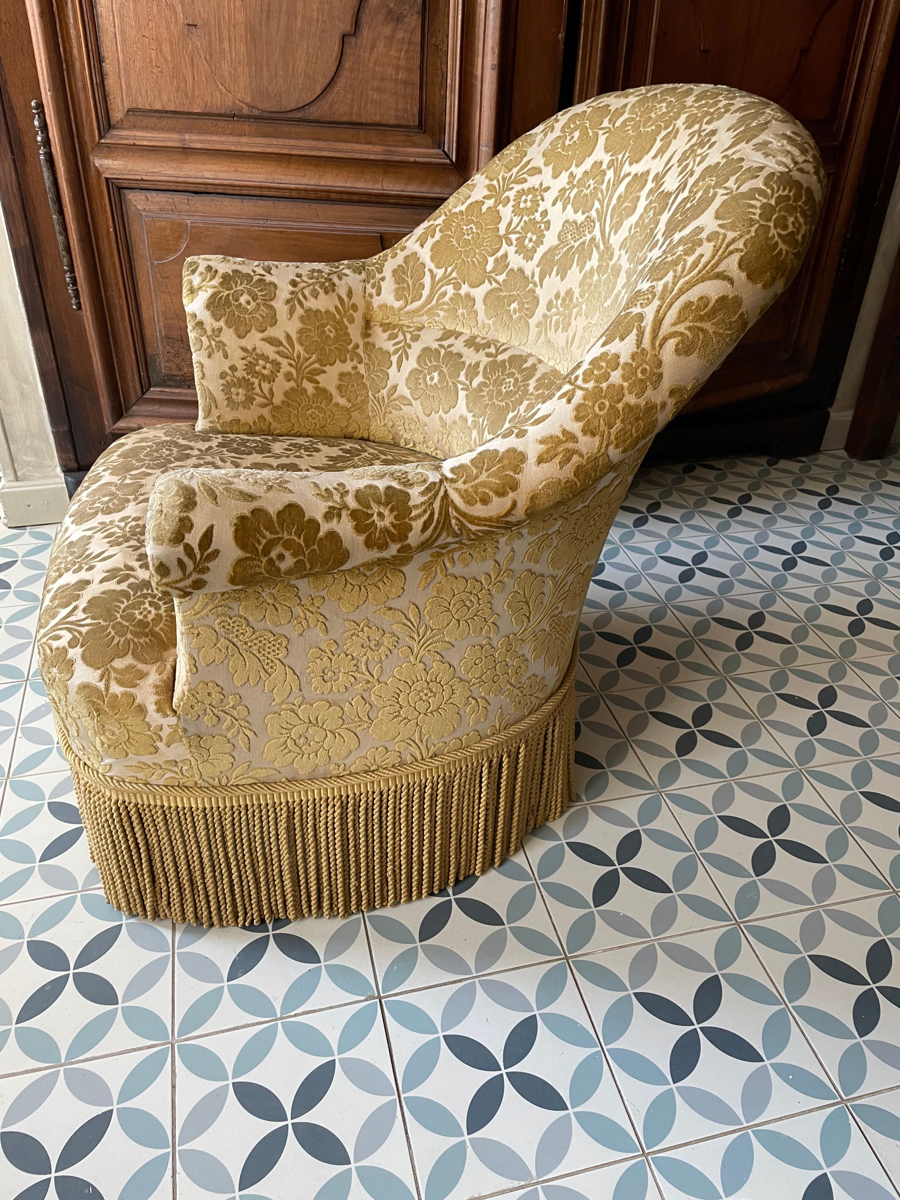 Toad chair