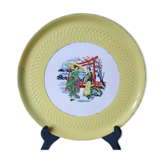 Serving dish from Moulin des loups with Asian décor