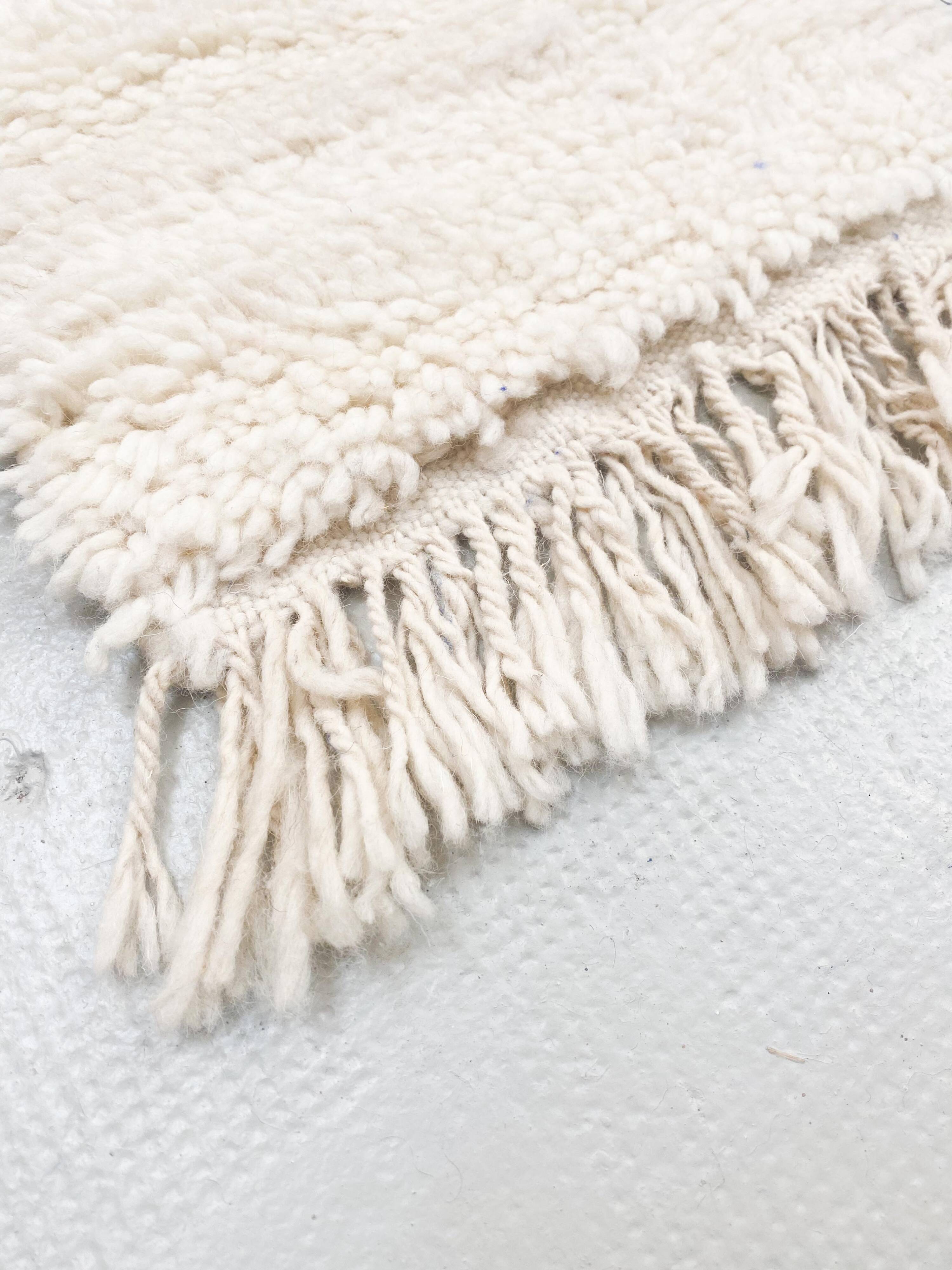 Beni Ouarain Moroccan Berber rug with majorelle blue patterns 1.55x0.96m