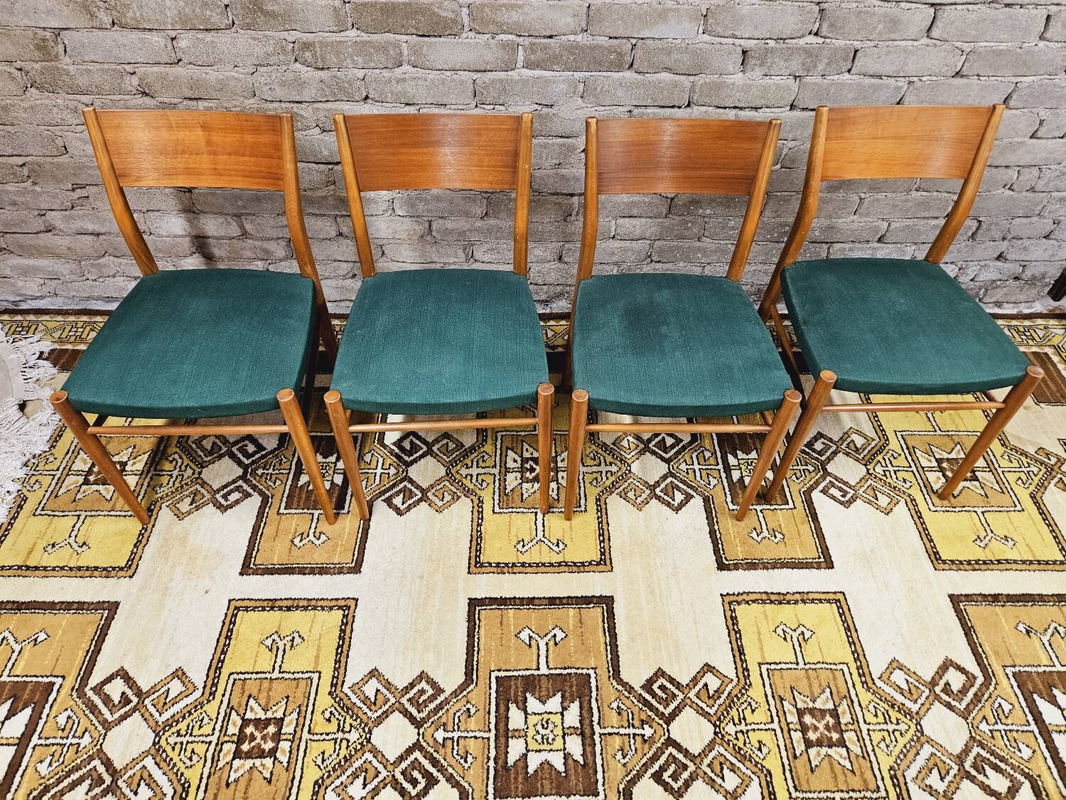 Set of 4 Scandinavian teak chairs by LÜBKE 1960