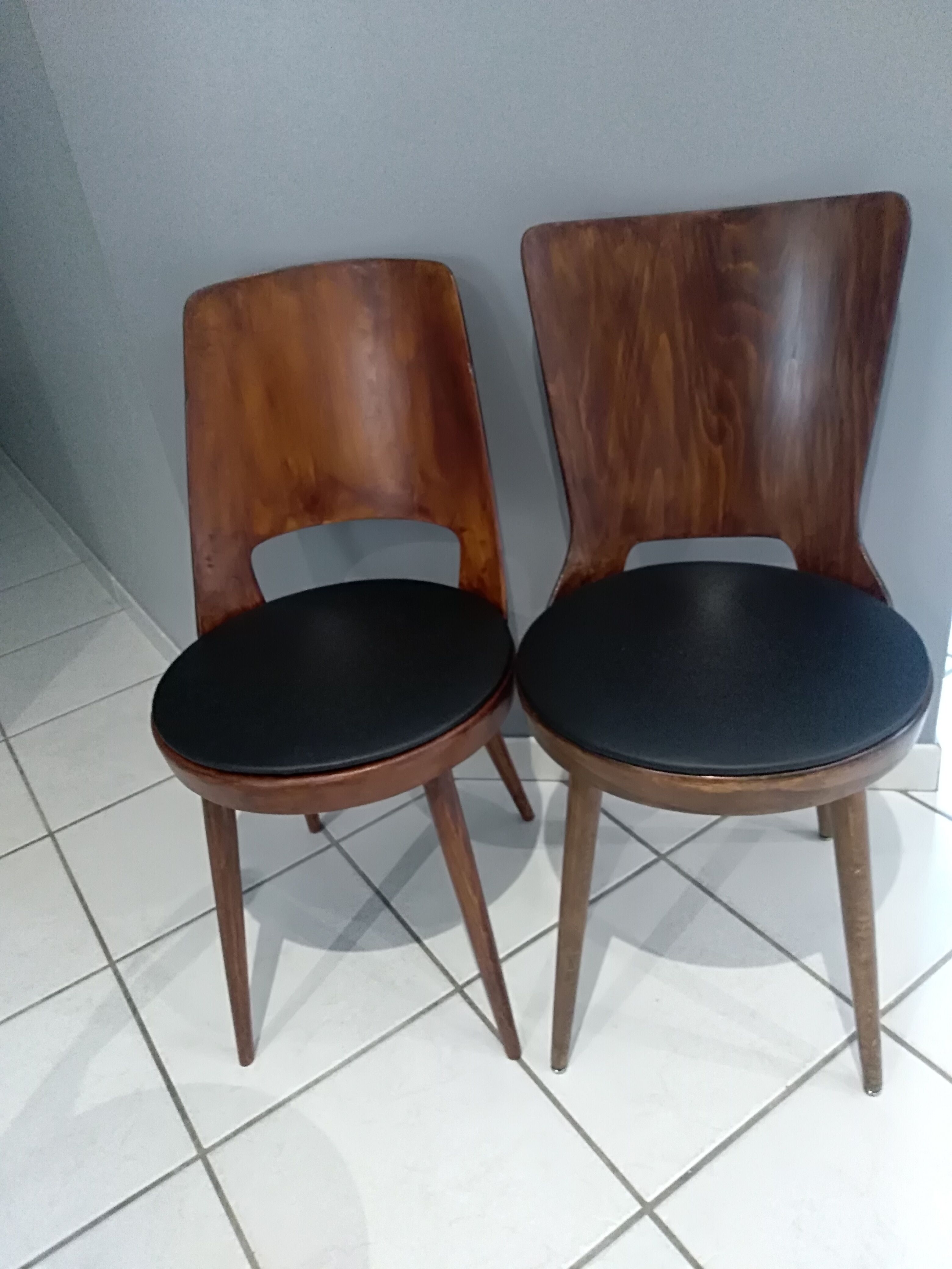 Lot 6 chairs Bistro Baumann mismatched Dove, Mondor