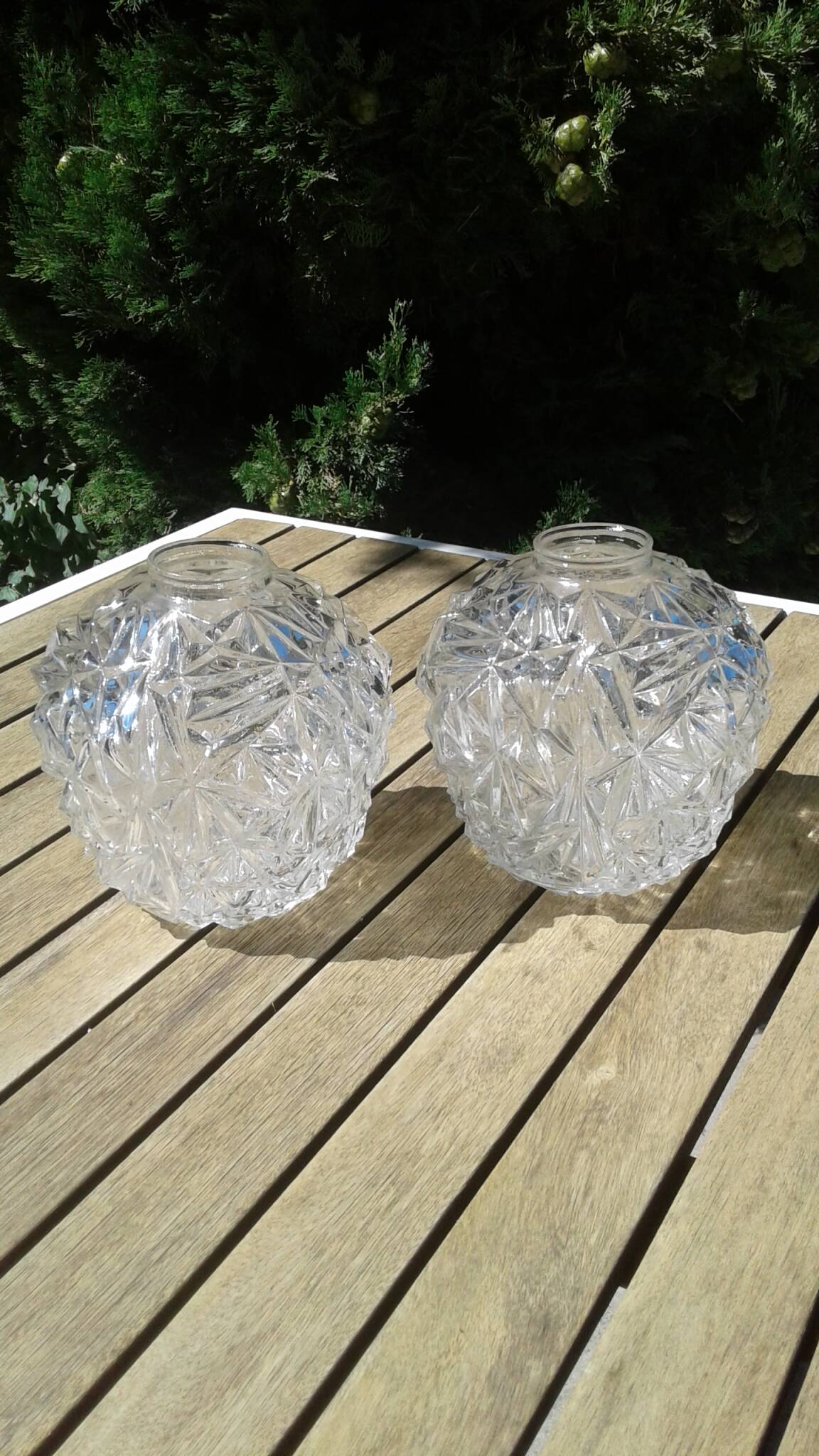 Globes for suspension