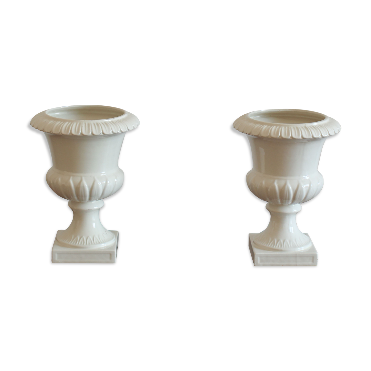 Pair of Capuani Este Vases in white lacquered ceramic, Italy '900