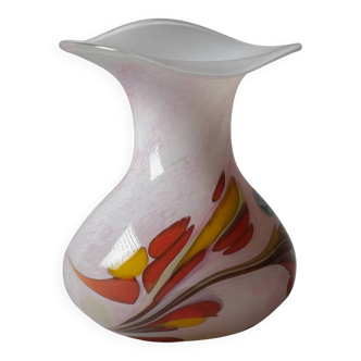 Willinger Glasmanufaktur Vintage Mouth Blown Art Glass Vase, Swirl Design.