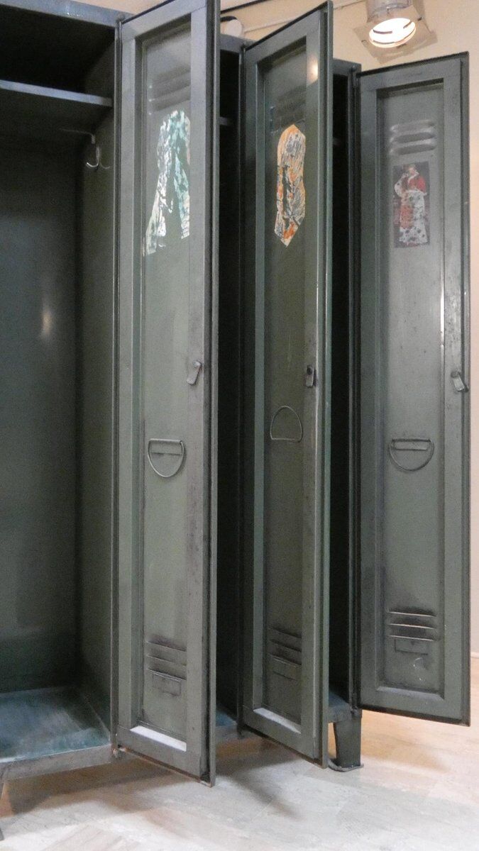 Vintage military metal cabinet from Officina Di Ricerca, Italy, 1960s.