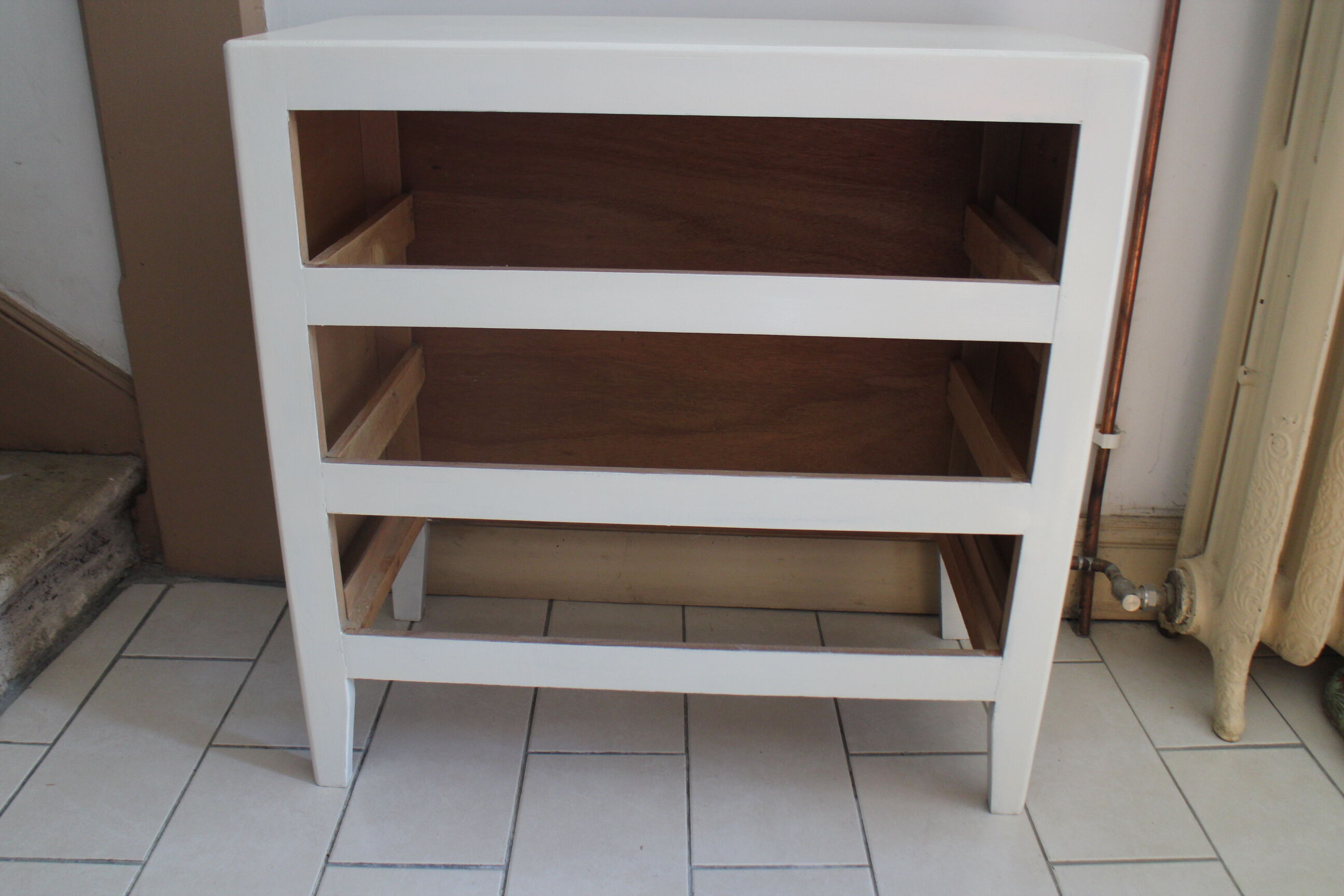 Vintage off-white dresser