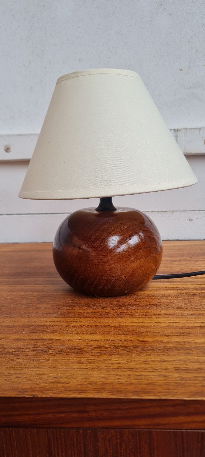 Solid walnut ball lamp