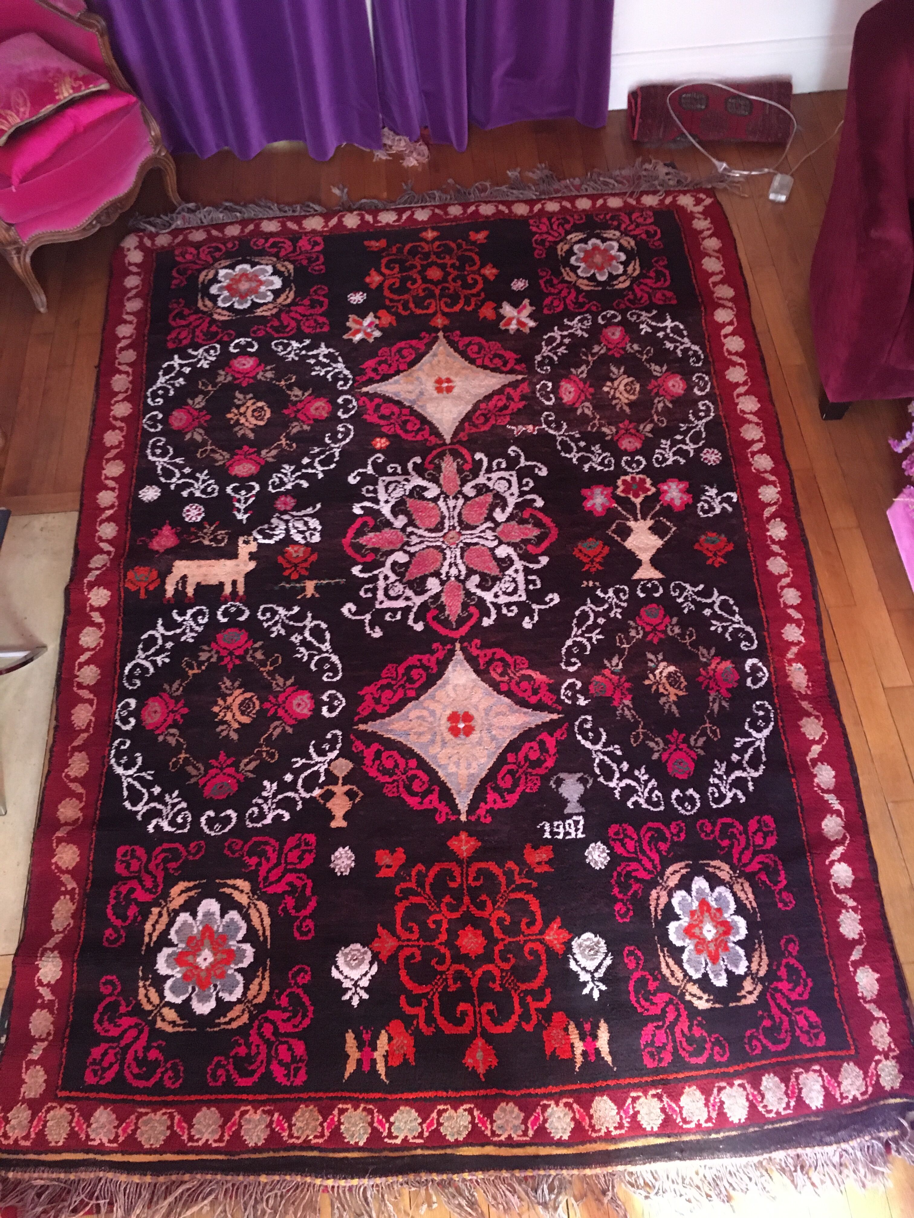 Hand-woven wool carpet