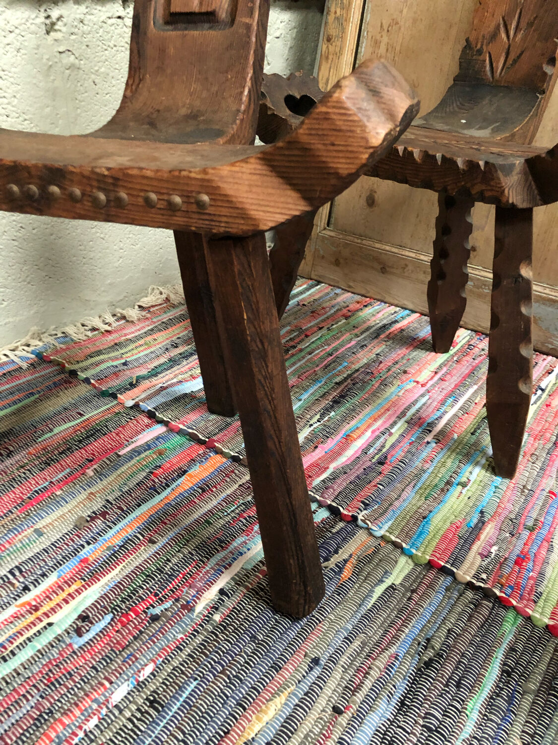 Brutalized tripod chairs