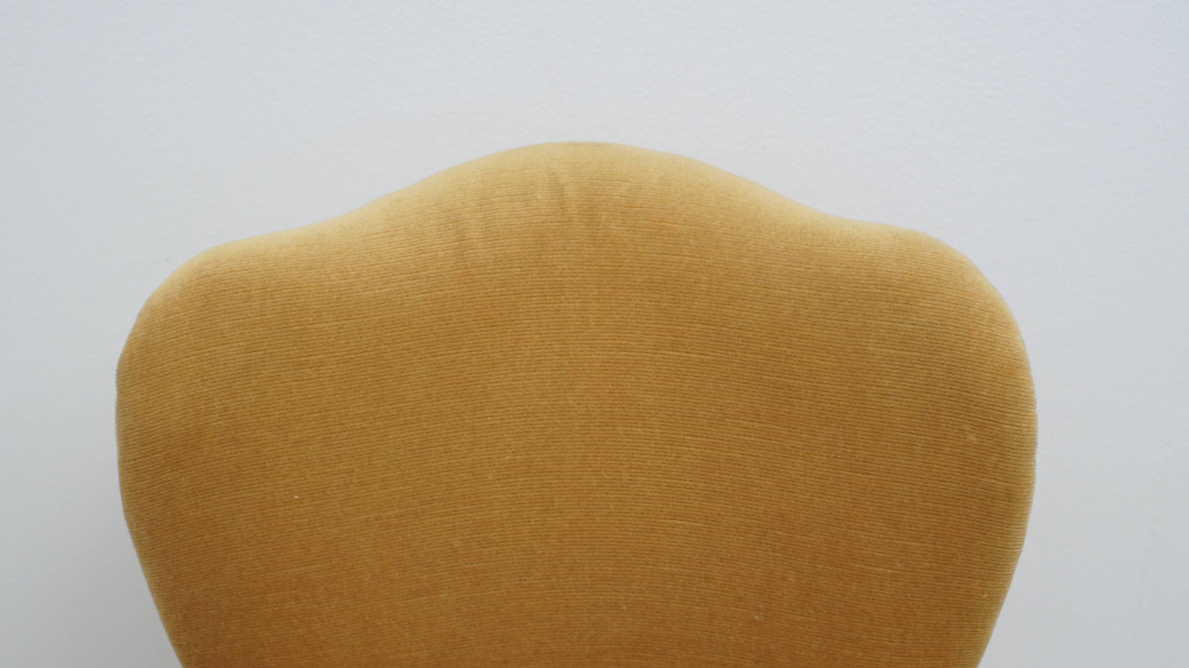 Vintage toad armchair