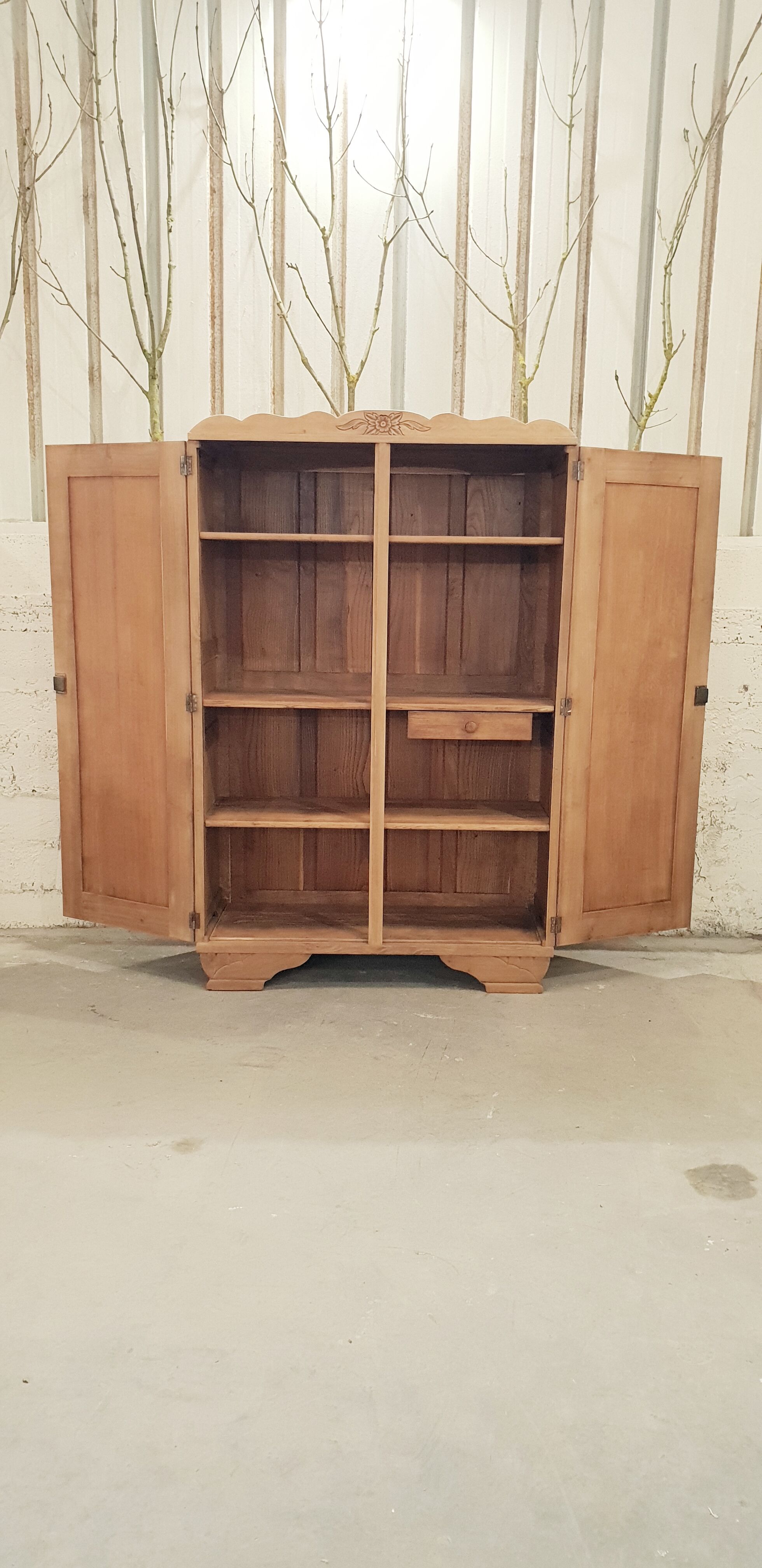 Vintage cabinet