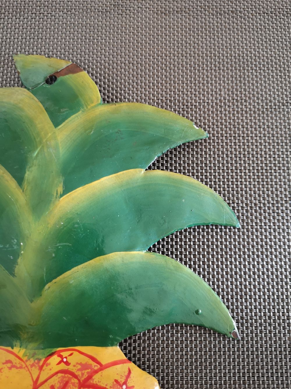 Towel/tea towels in pineapple shaped metal towel holder, hand painted - 1970s/1980s