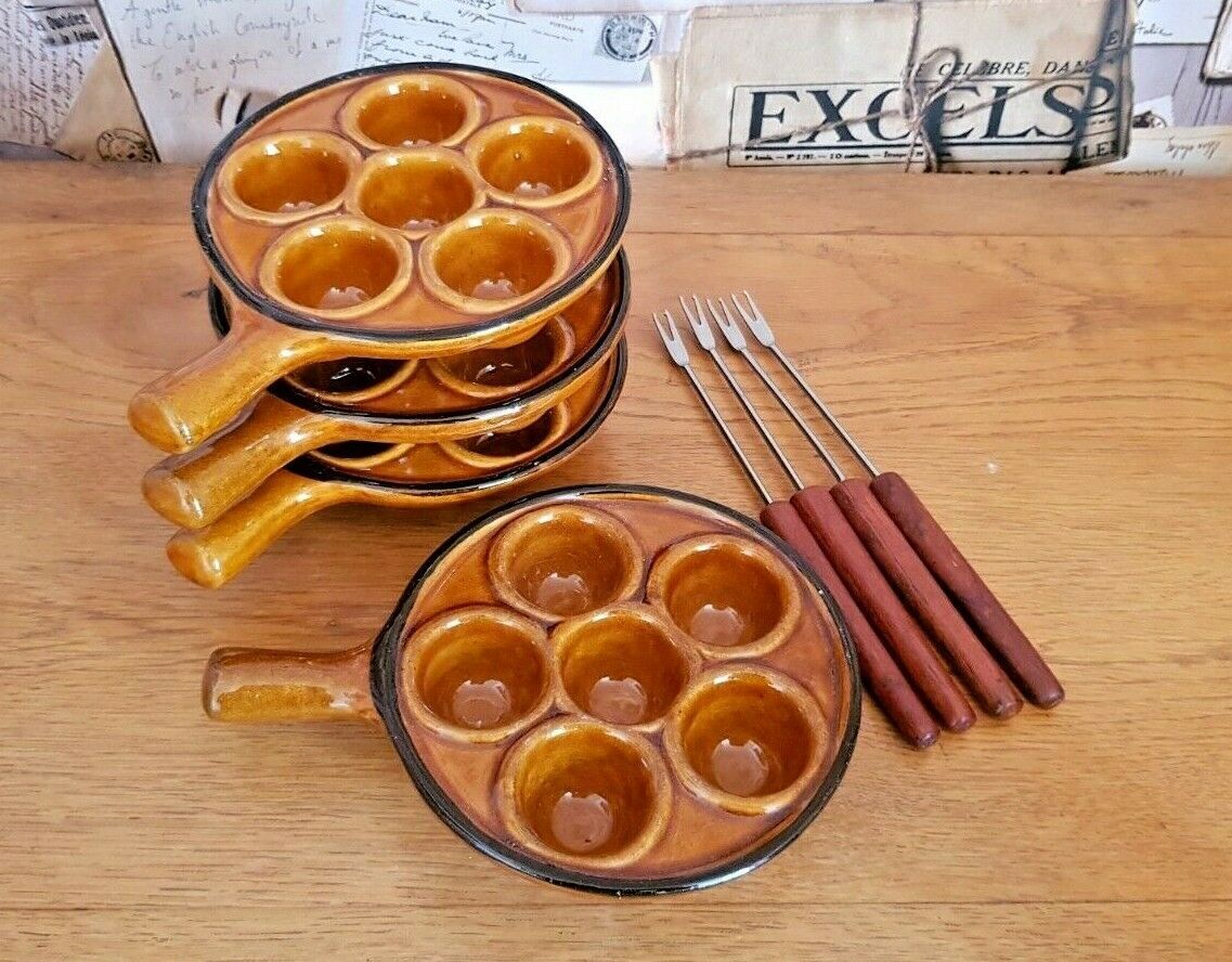 Set Of 4 Vintage French Escargot Snail Cook Pots 6 Snail Wells With Forks 3488