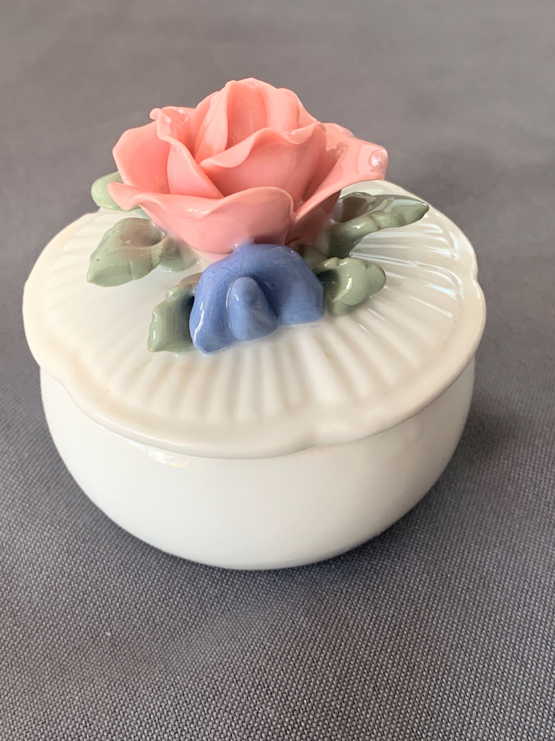 Jewelry box with a rose