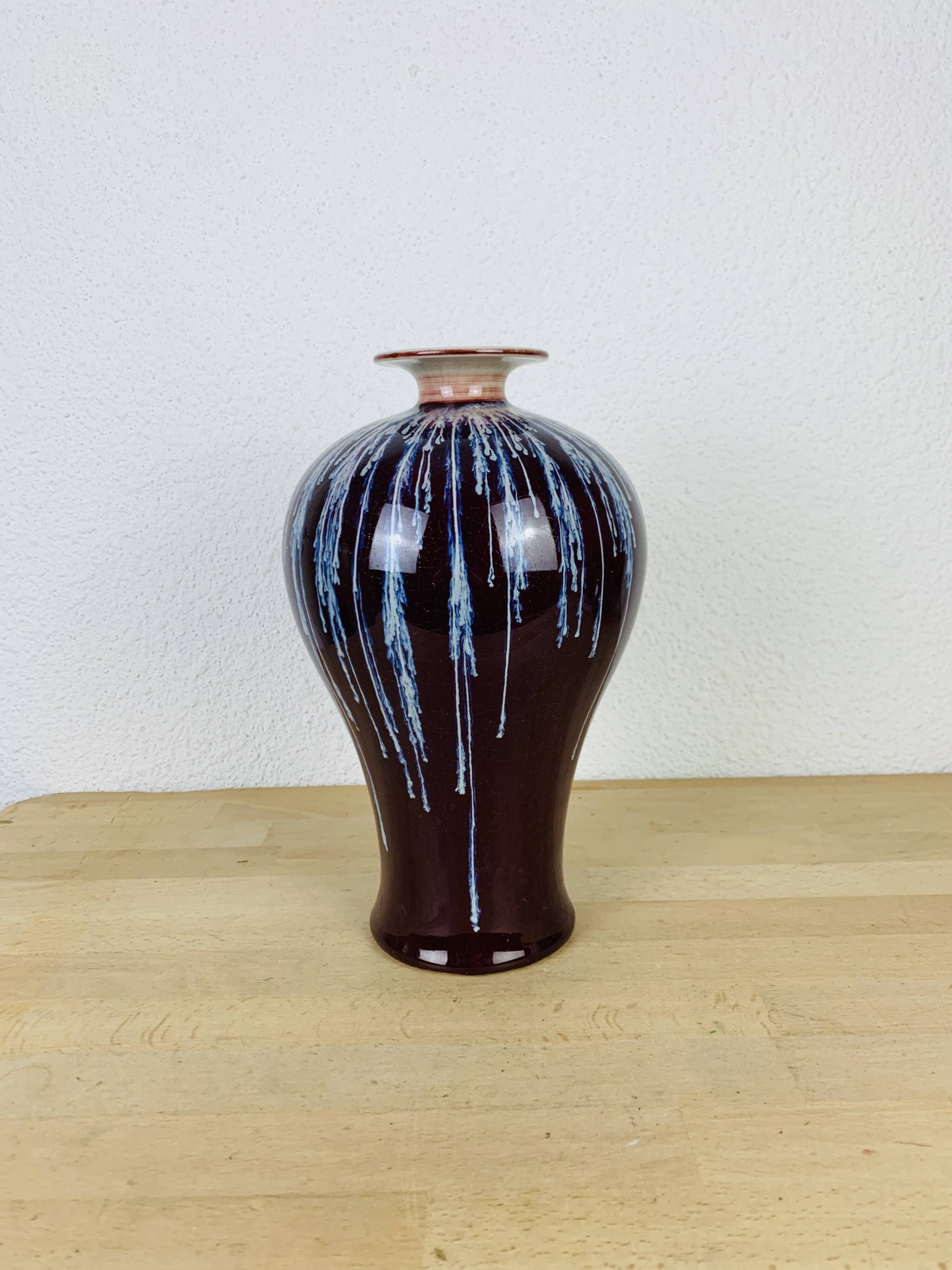 Chinese porcelain ox blood vase 29 cm