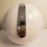 paolo Tilche designer ice box distributed by Guzzini