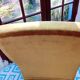 Fauteuil rapaud en velours moutarde