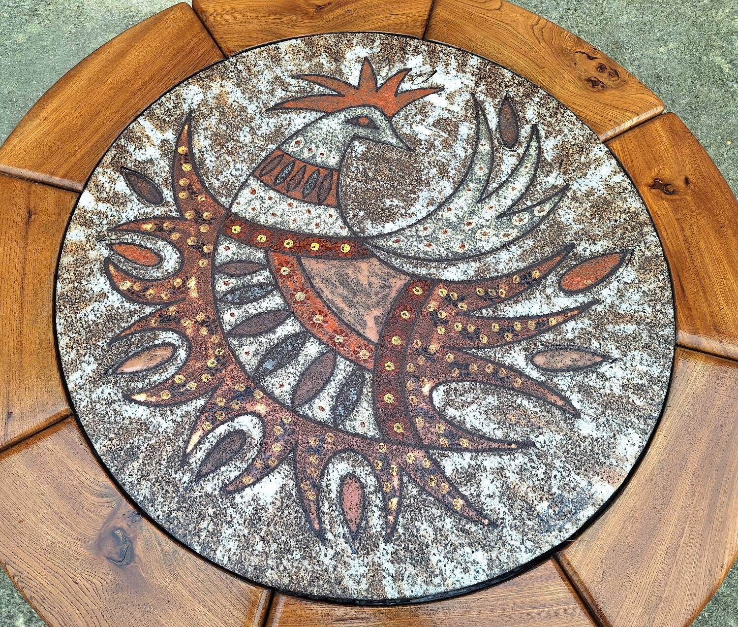 Table basse vintage en orme et céramique