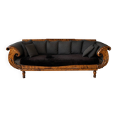 Grand canapé Biedermeier 3/4 places en bois norvégien tigré – XIXe siècle