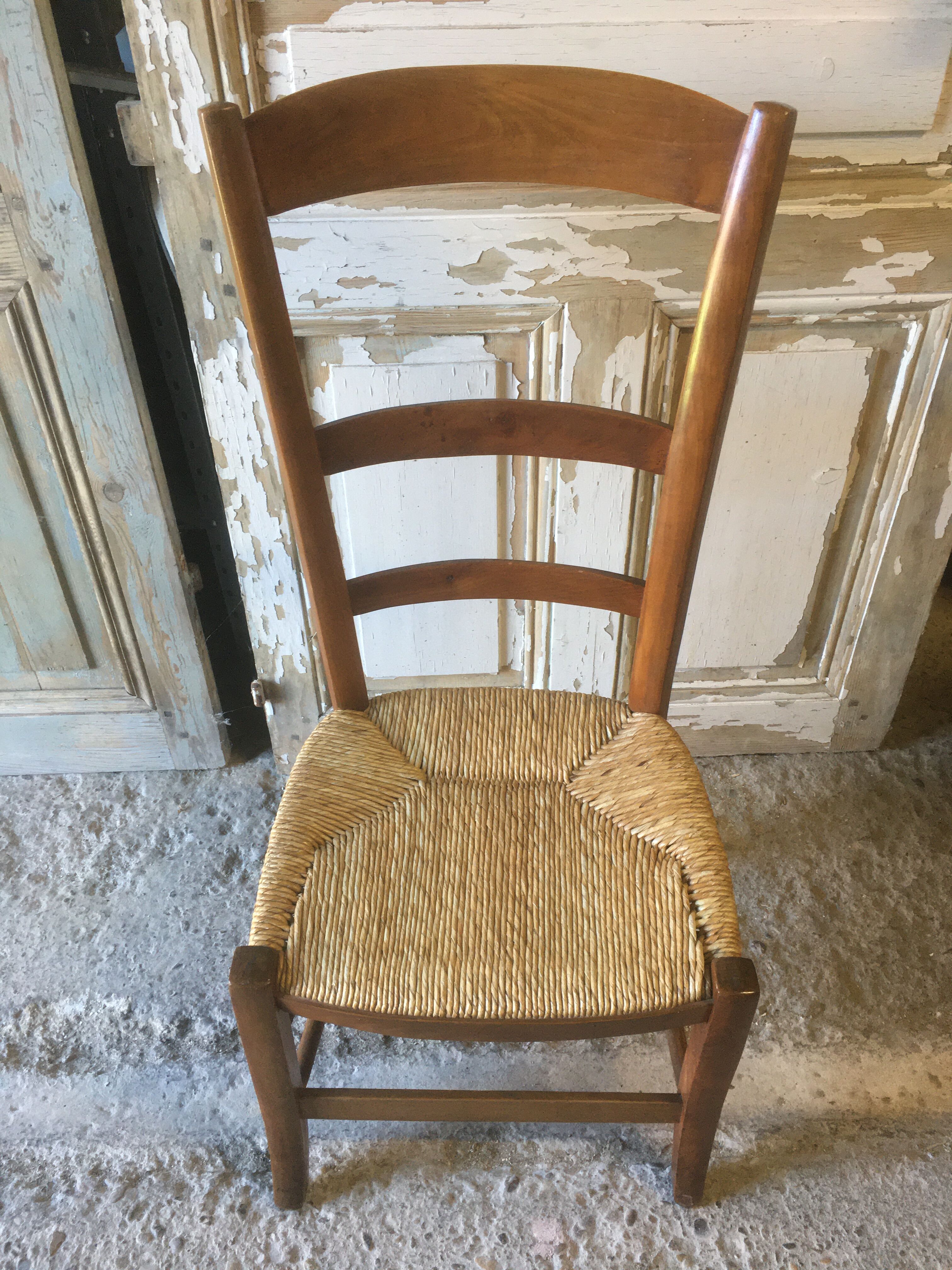 Cherry nurse mulched low chair